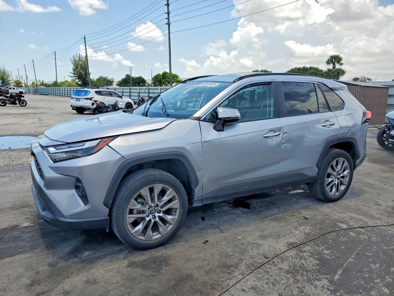 2023 Toyota RAV4, Xle Premium