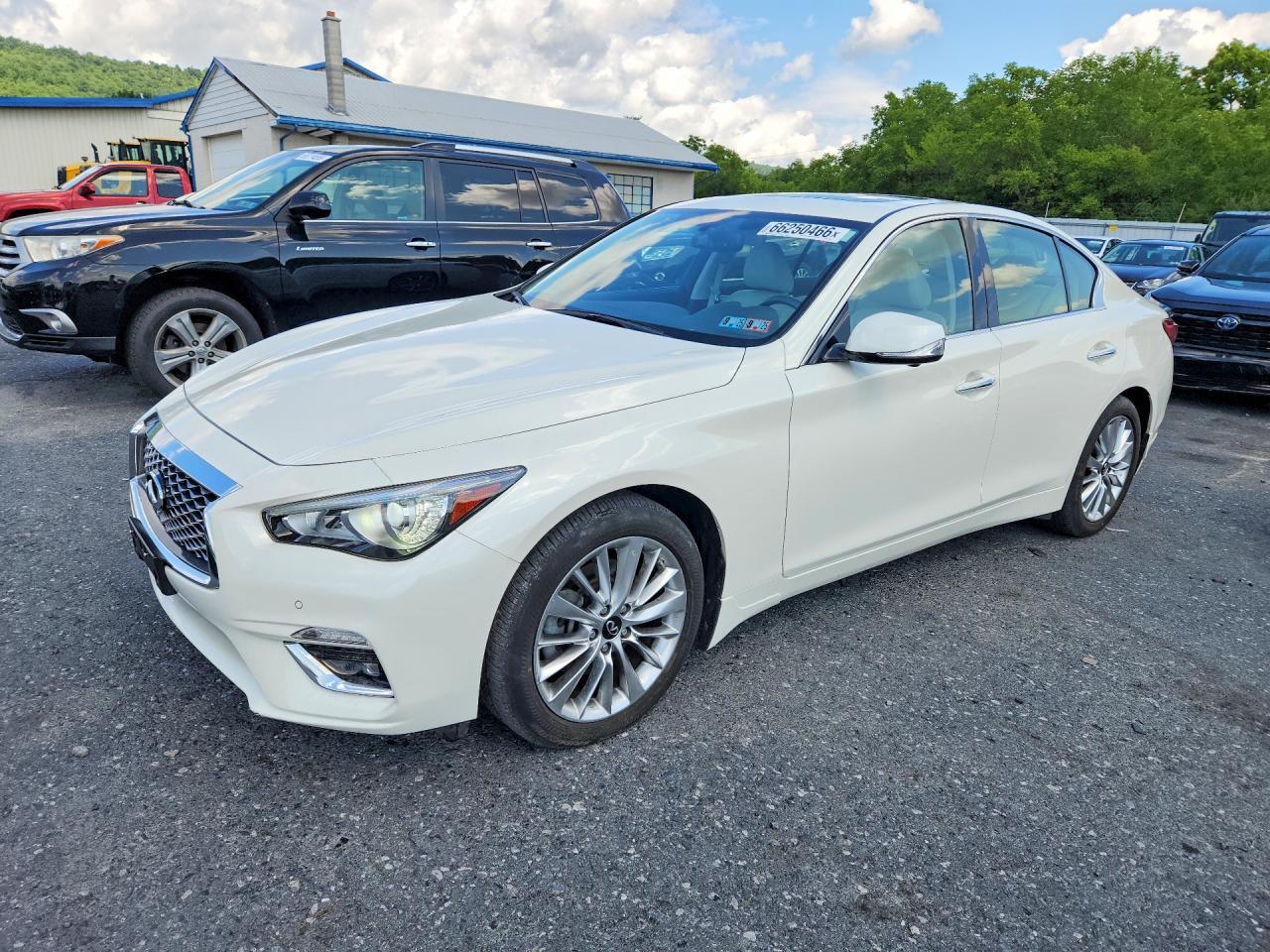 2021 Infiniti Q50, Luxe