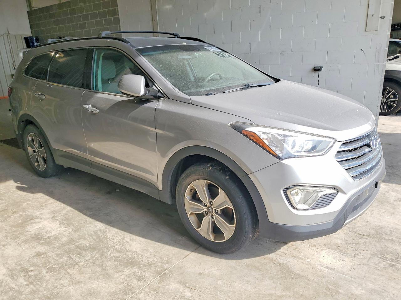2016 Hyundai Santa Fe, SE