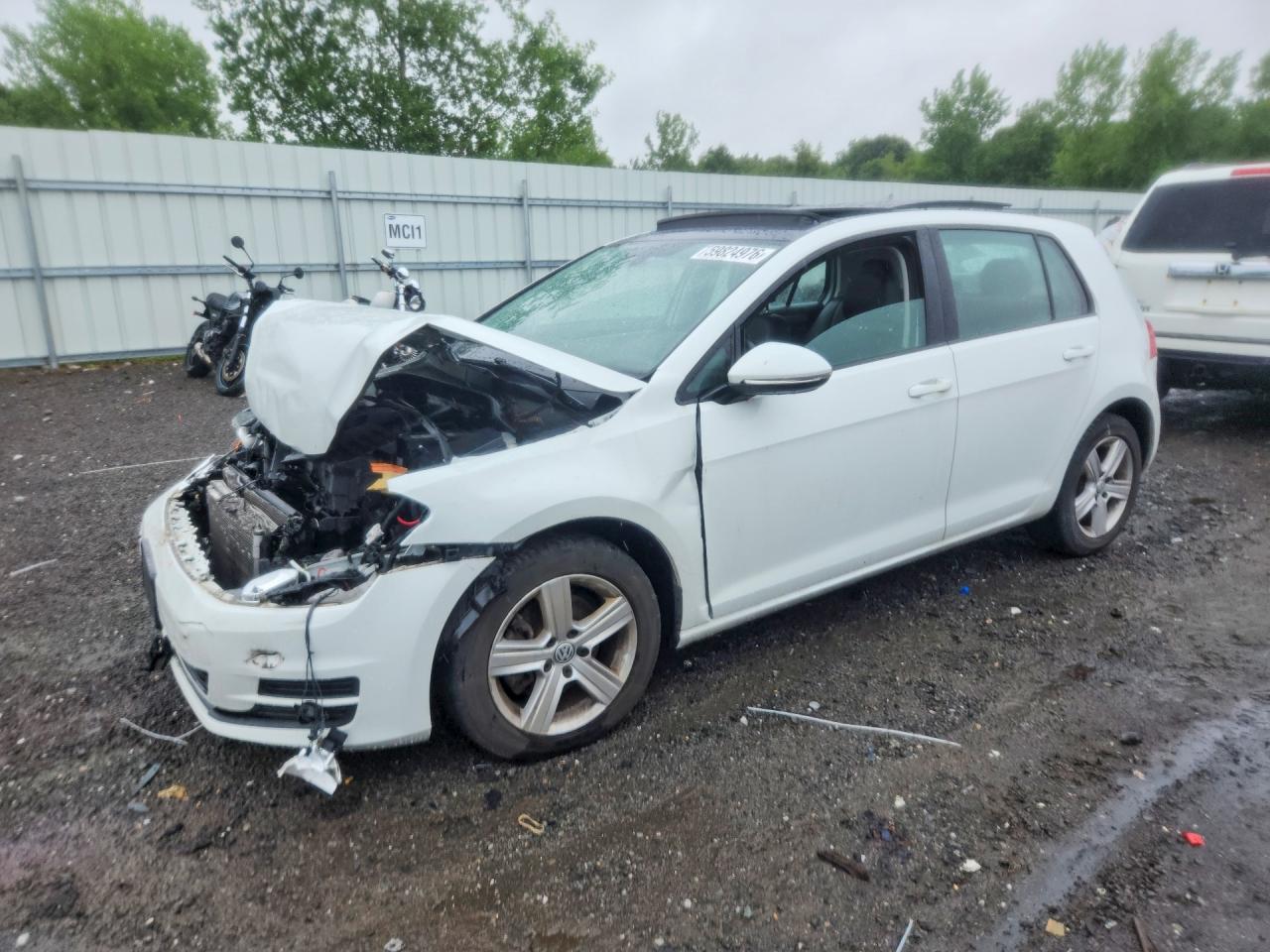 2017 Volkswagen Golf, S