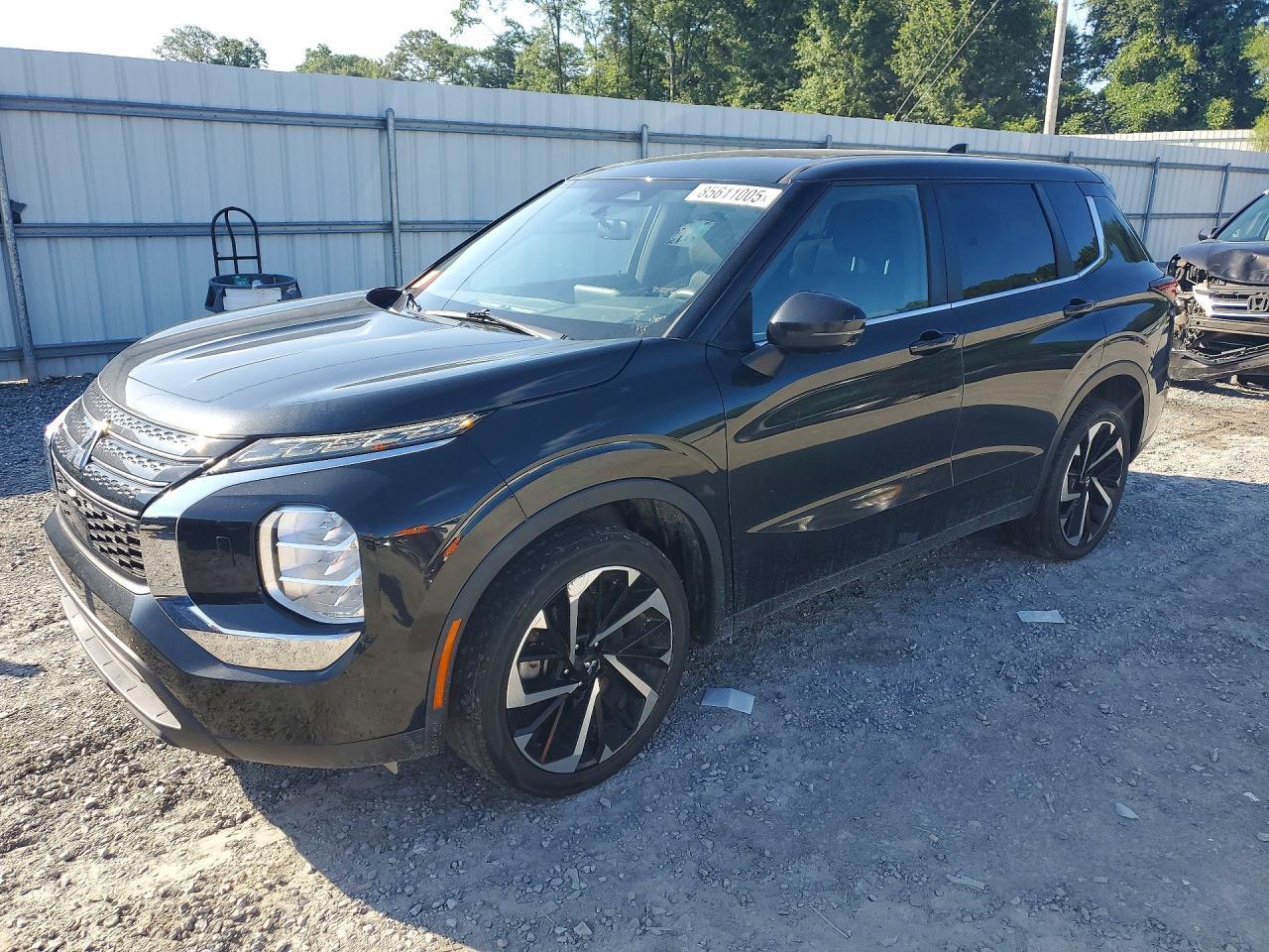 2022 Mitsubishi Outlander, ES