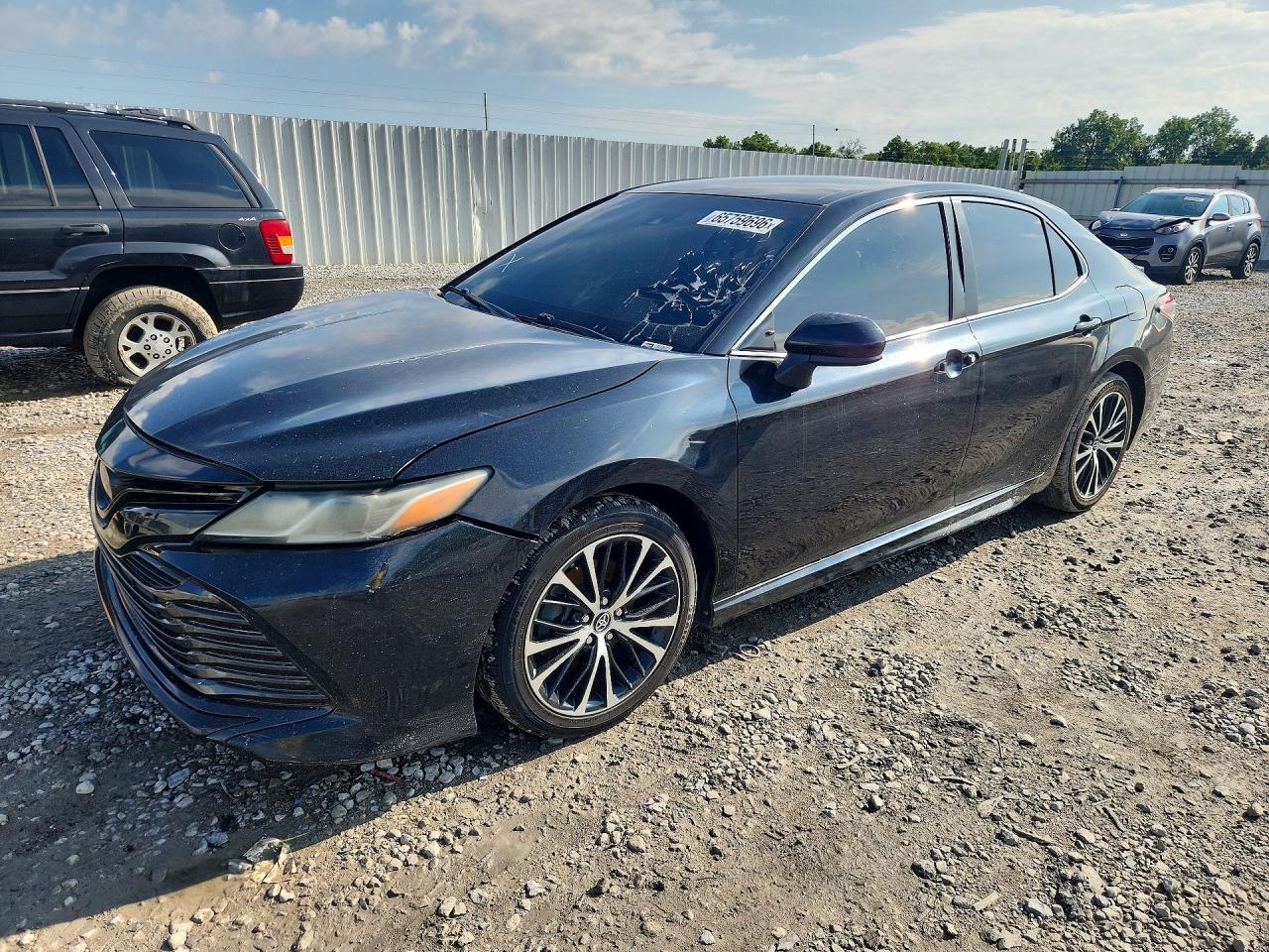 2018 Toyota Camry, SE