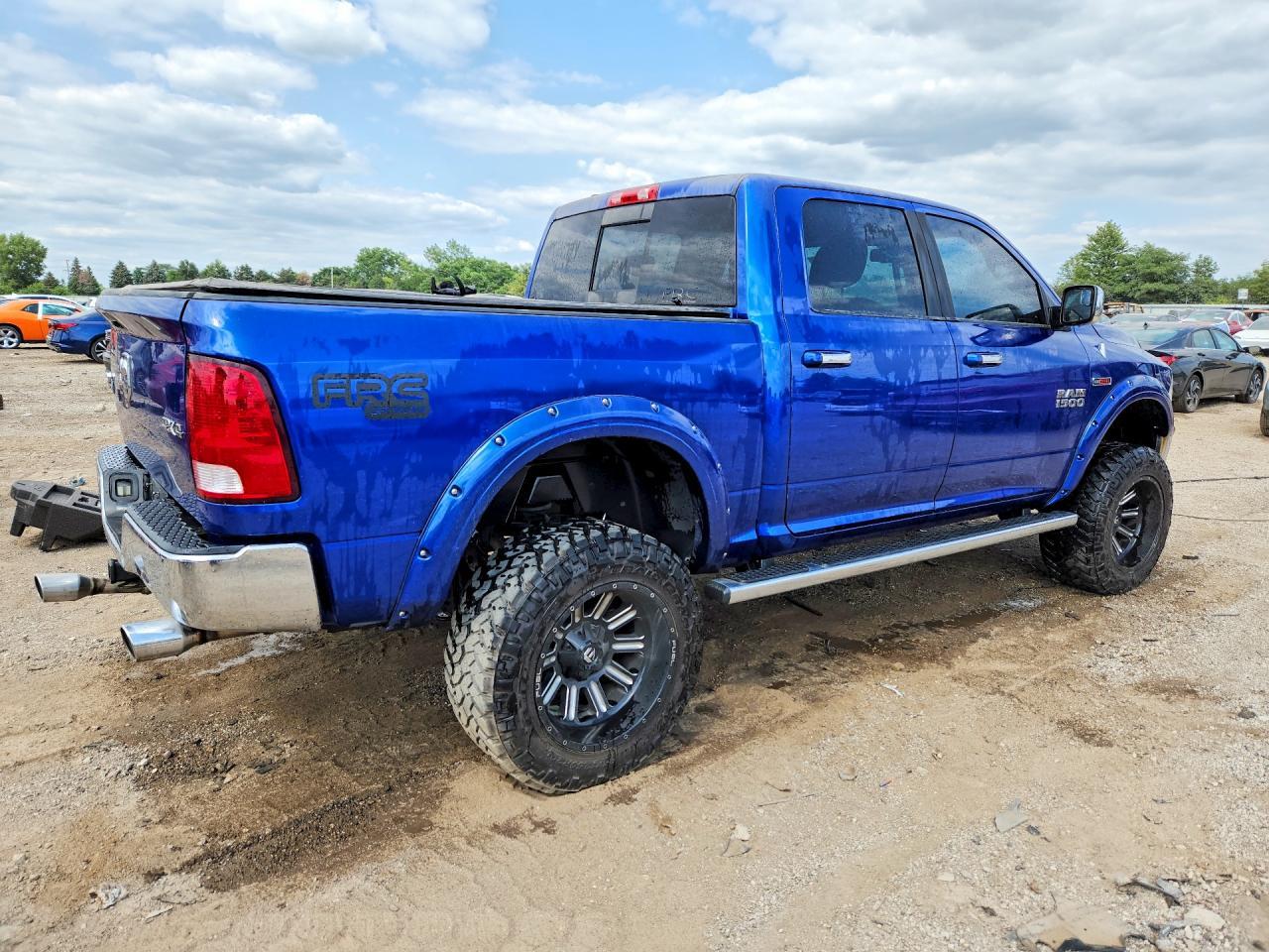 2017 RAM 1500, Slt