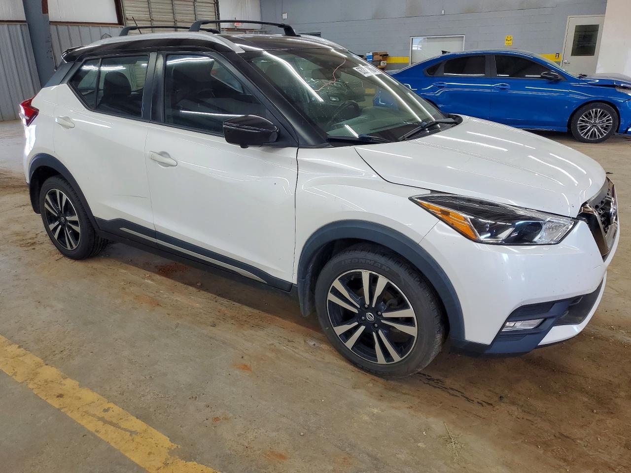 2018 Nissan Kicks, SR