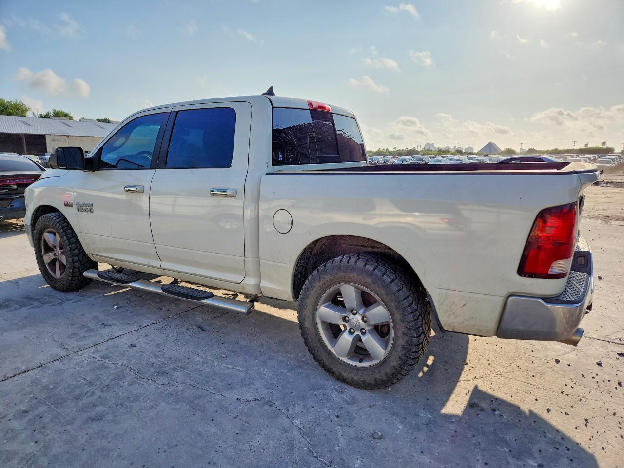 2016 RAM 1500, Slt