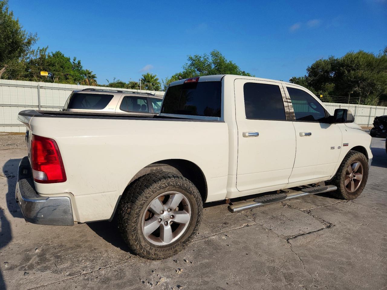 2016 RAM 1500, Slt