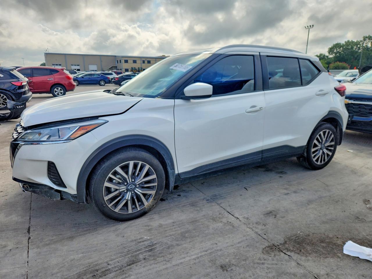 2023 Nissan Kicks, SV