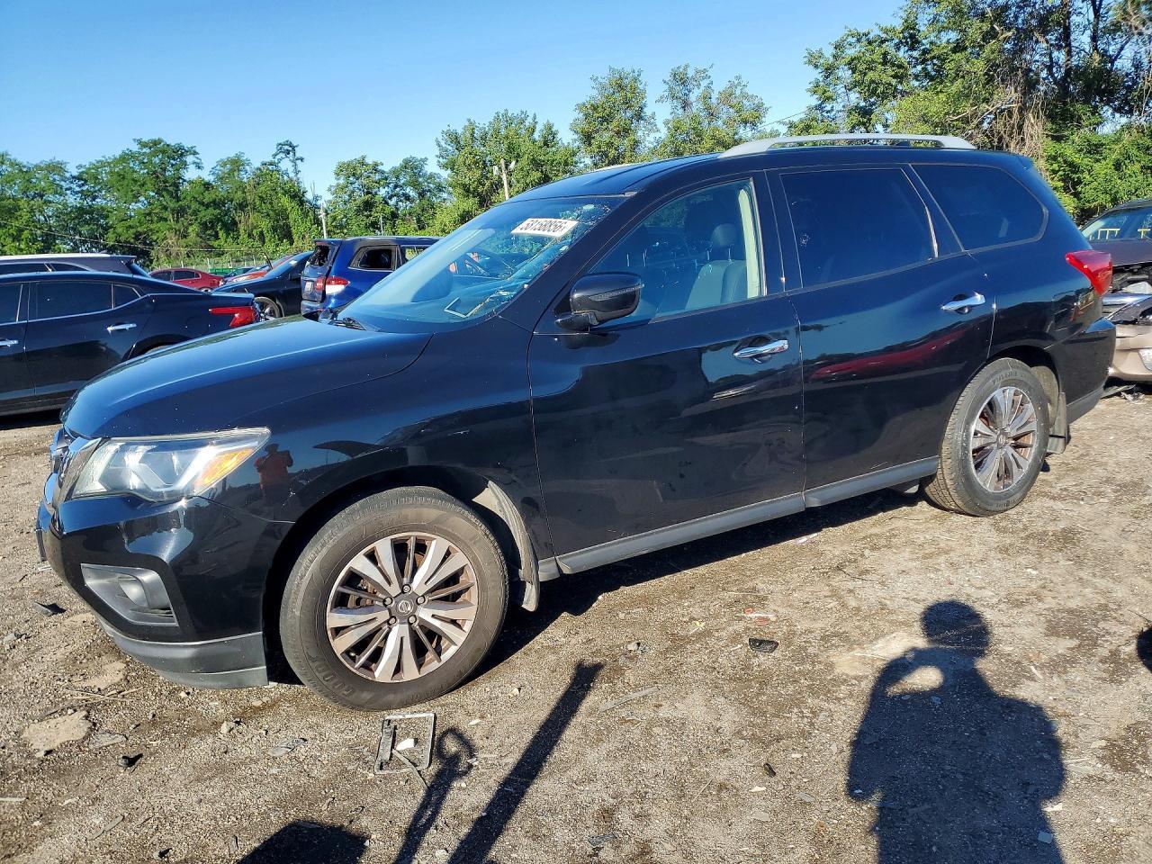 2020 Nissan Pathfinder, S