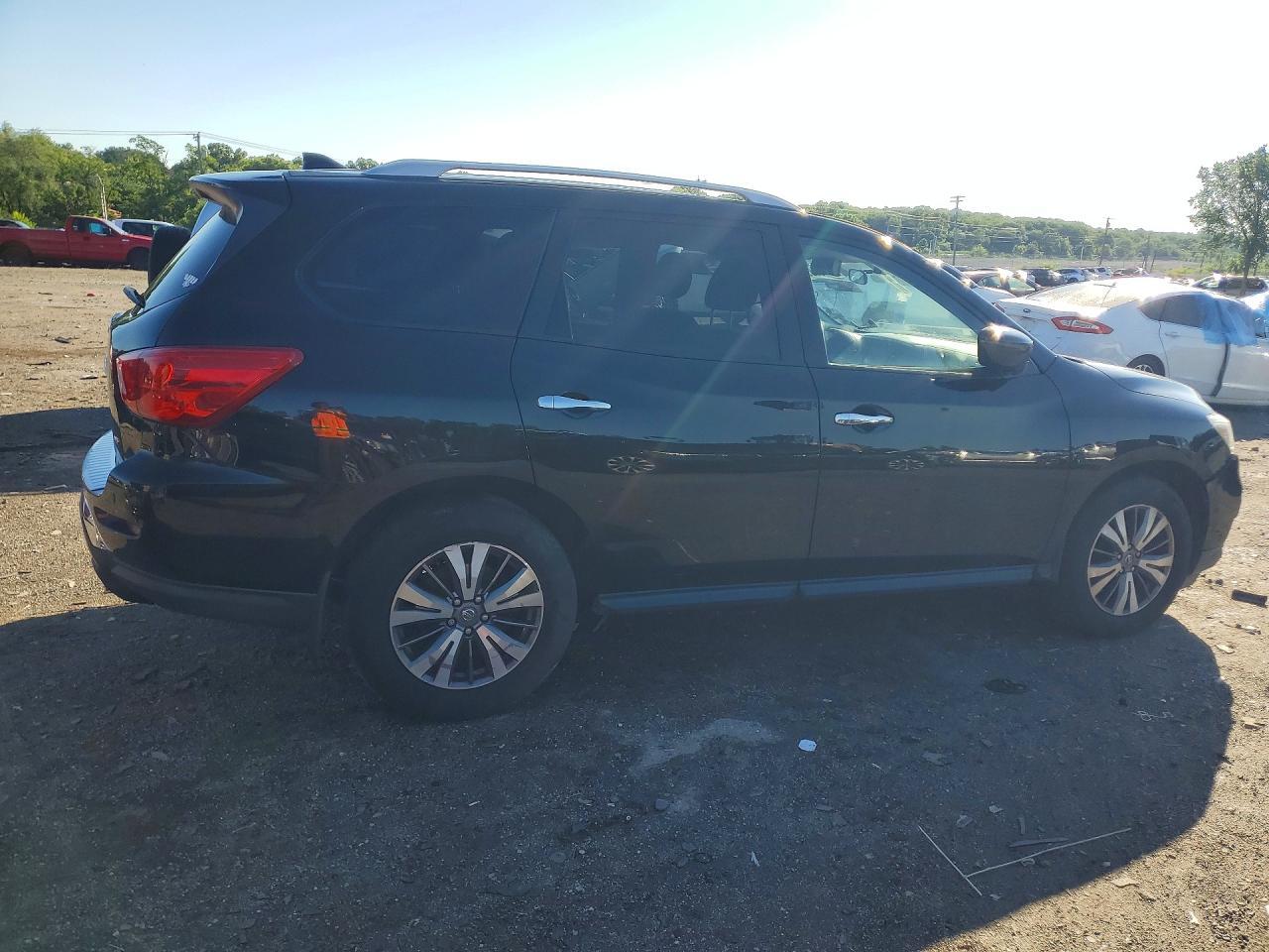 2020 Nissan Pathfinder, S