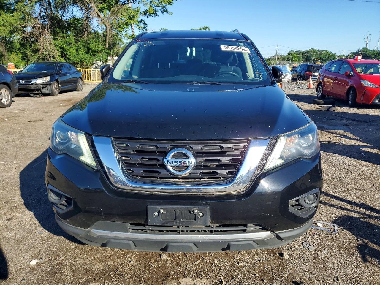 2020 Nissan Pathfinder, S