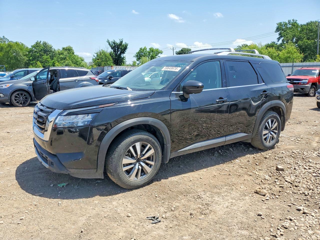 2024 Nissan Pathfinder, SL