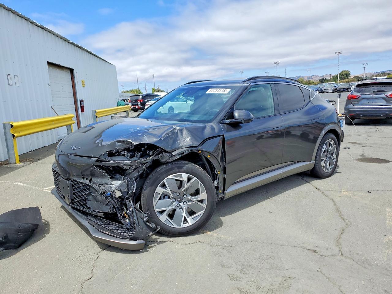 2024 Genesis GV60, Standard