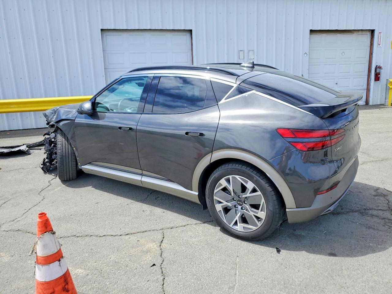 2024 Genesis GV60, Standard