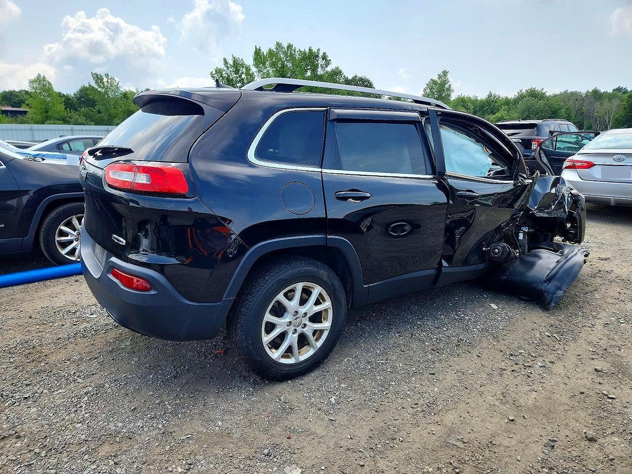 2017 Jeep Cherokee, Latitude