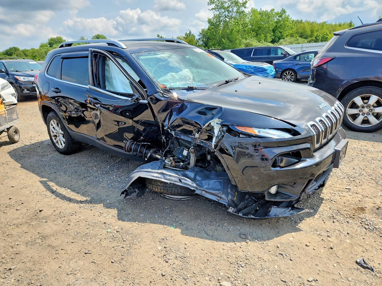 2017 Jeep Cherokee, Latitude