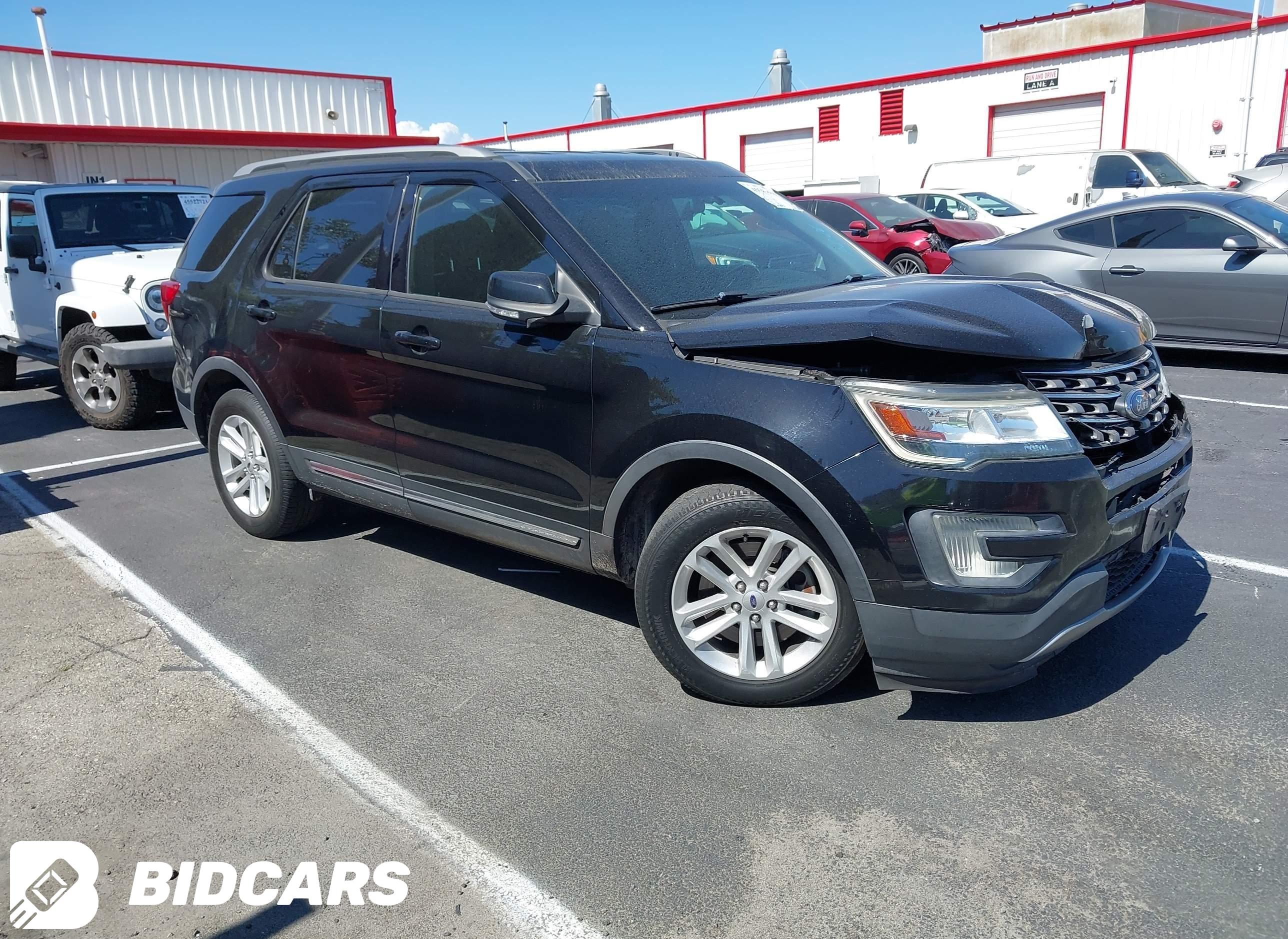 2017 Ford Explorer, Xlt