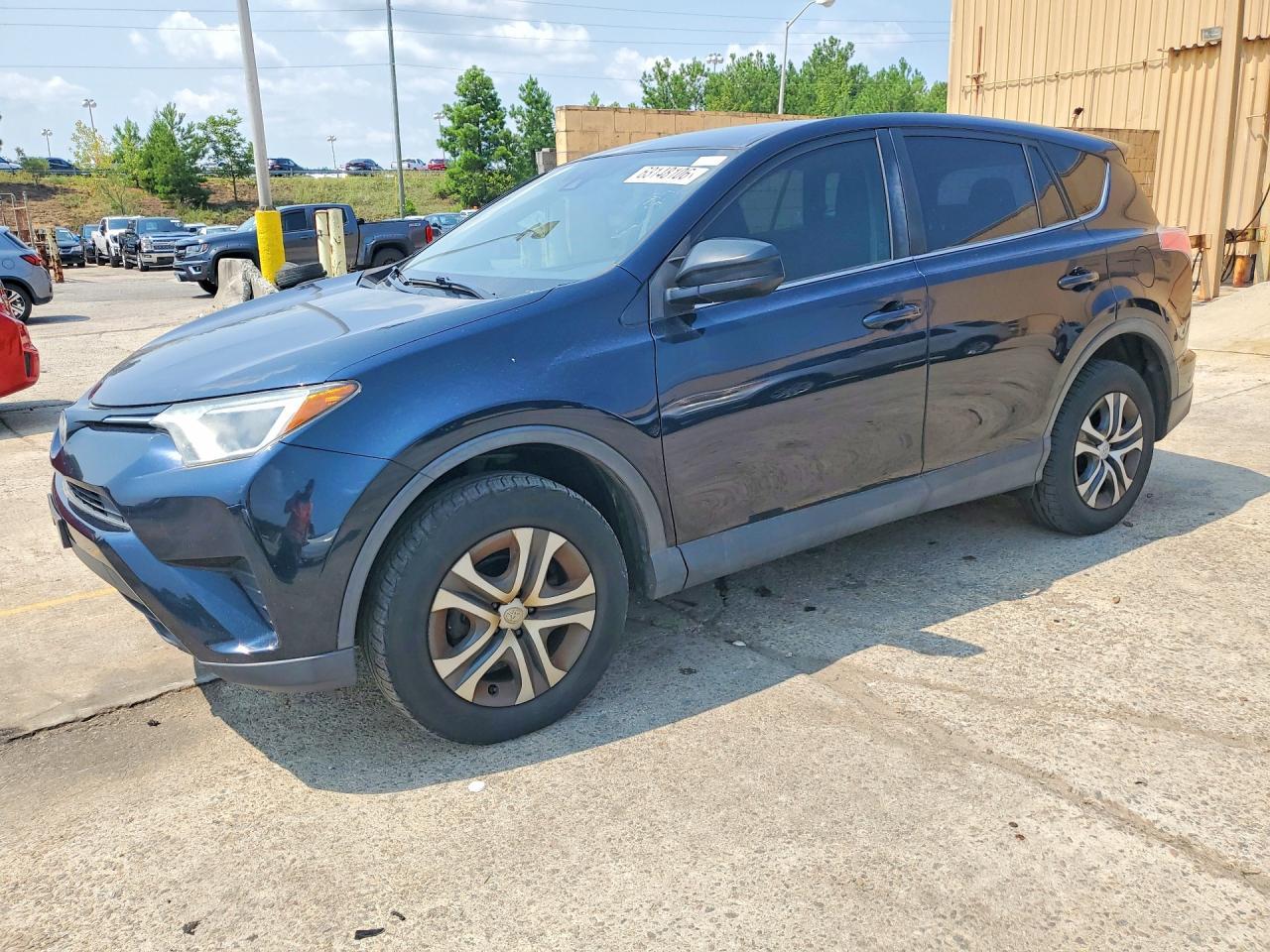 2018 Toyota RAV4, LE