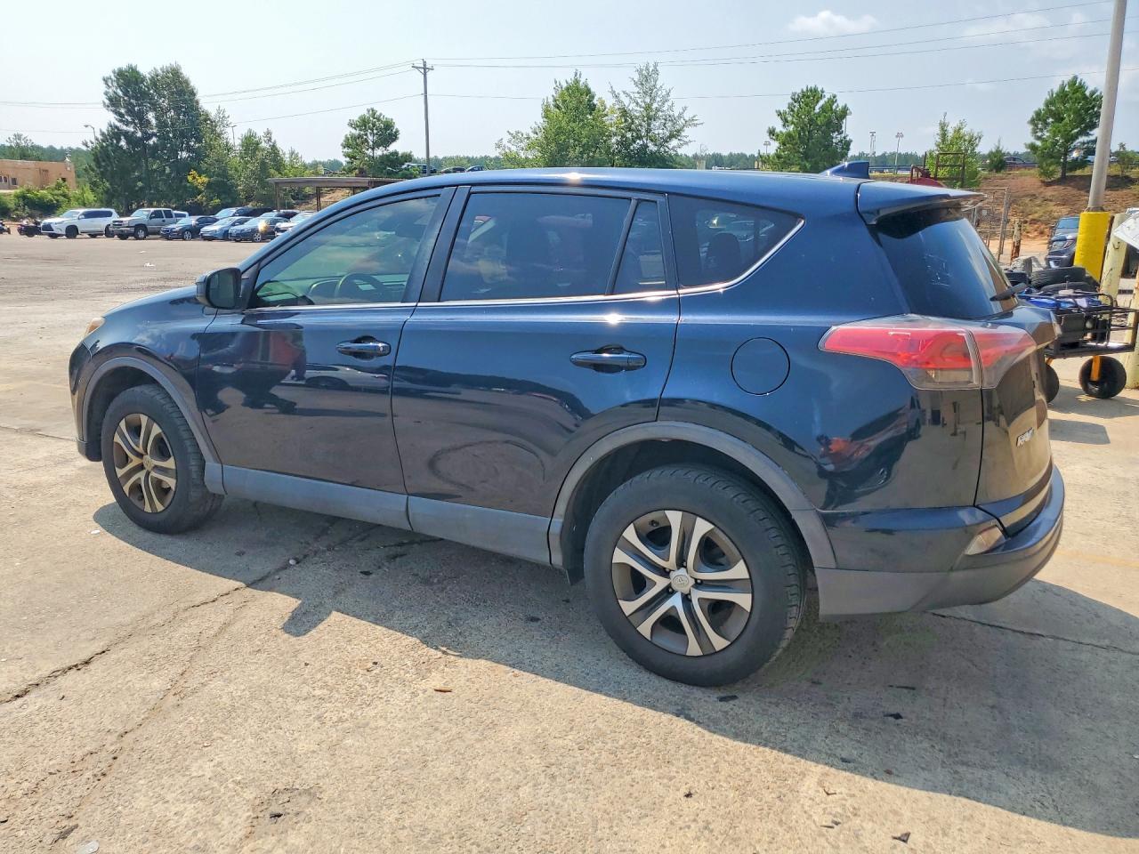 2018 Toyota RAV4, LE