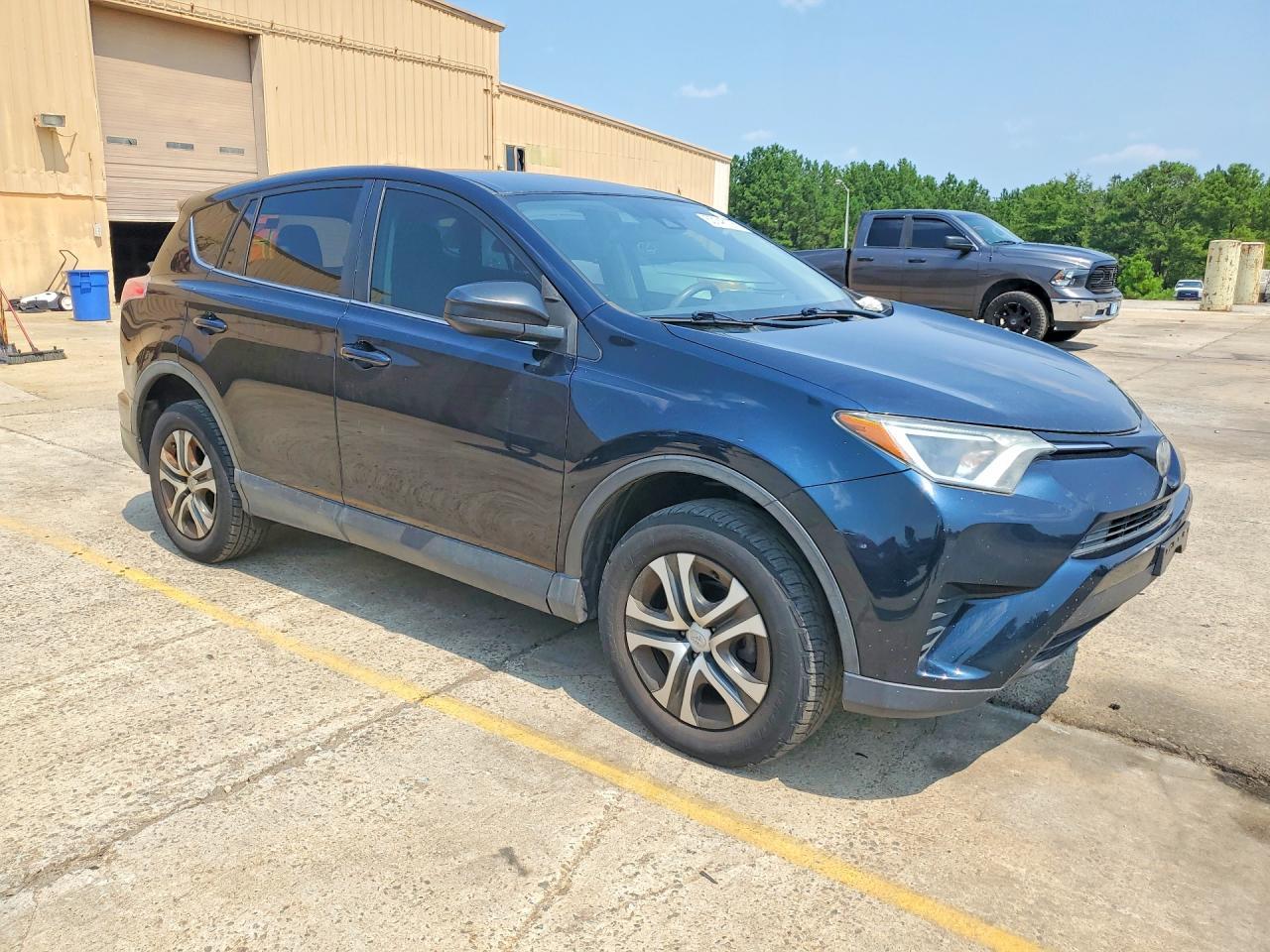 2018 Toyota RAV4, LE