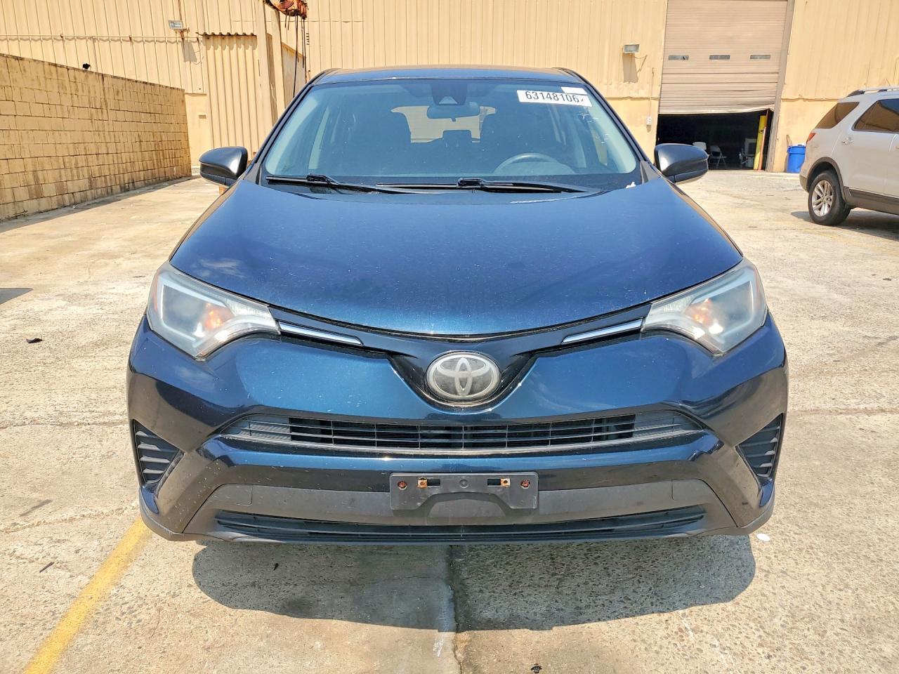 2018 Toyota RAV4, LE