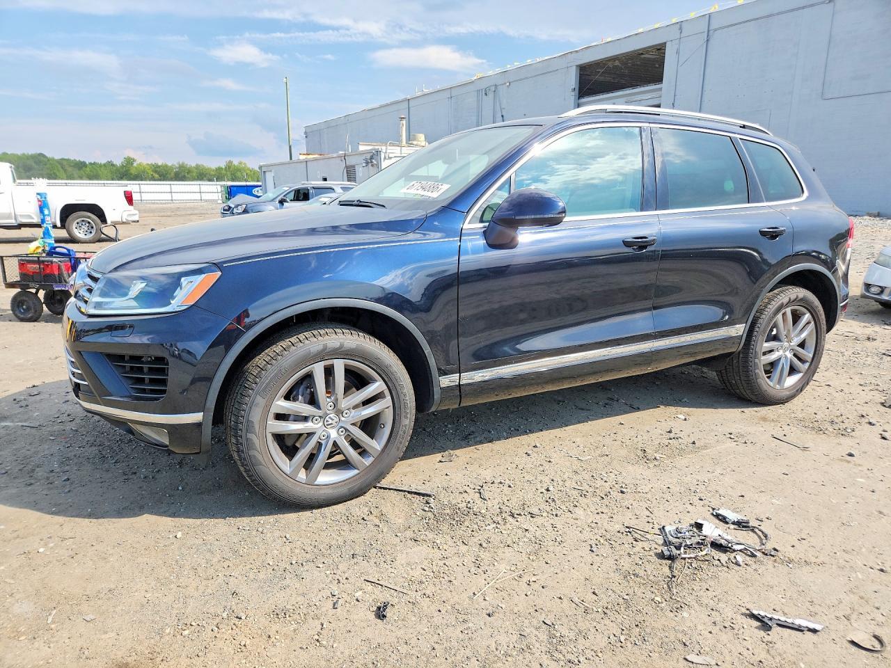 2015 Volkswagen Touareg, V6