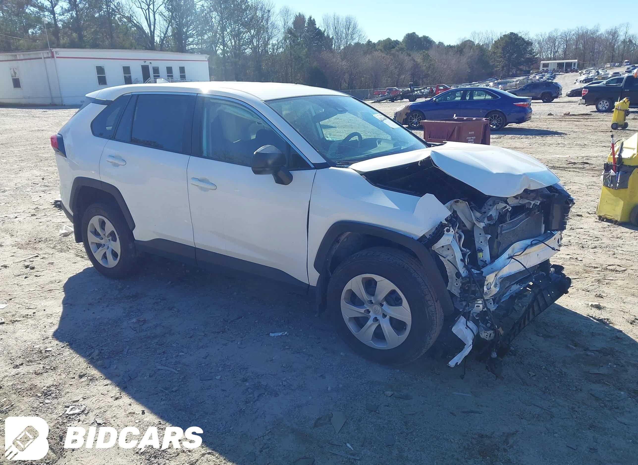 2024 Toyota RAV4, LE