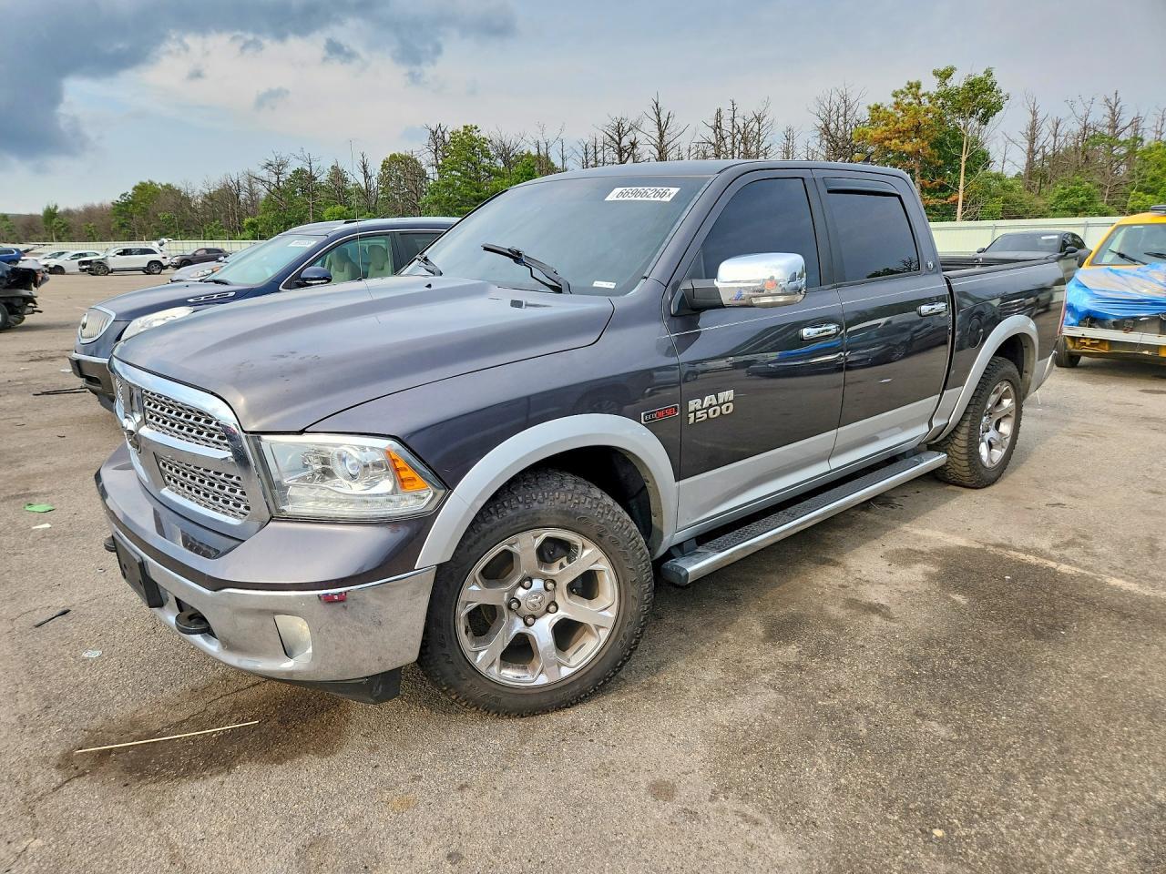 2016 RAM 1500, Laramie
