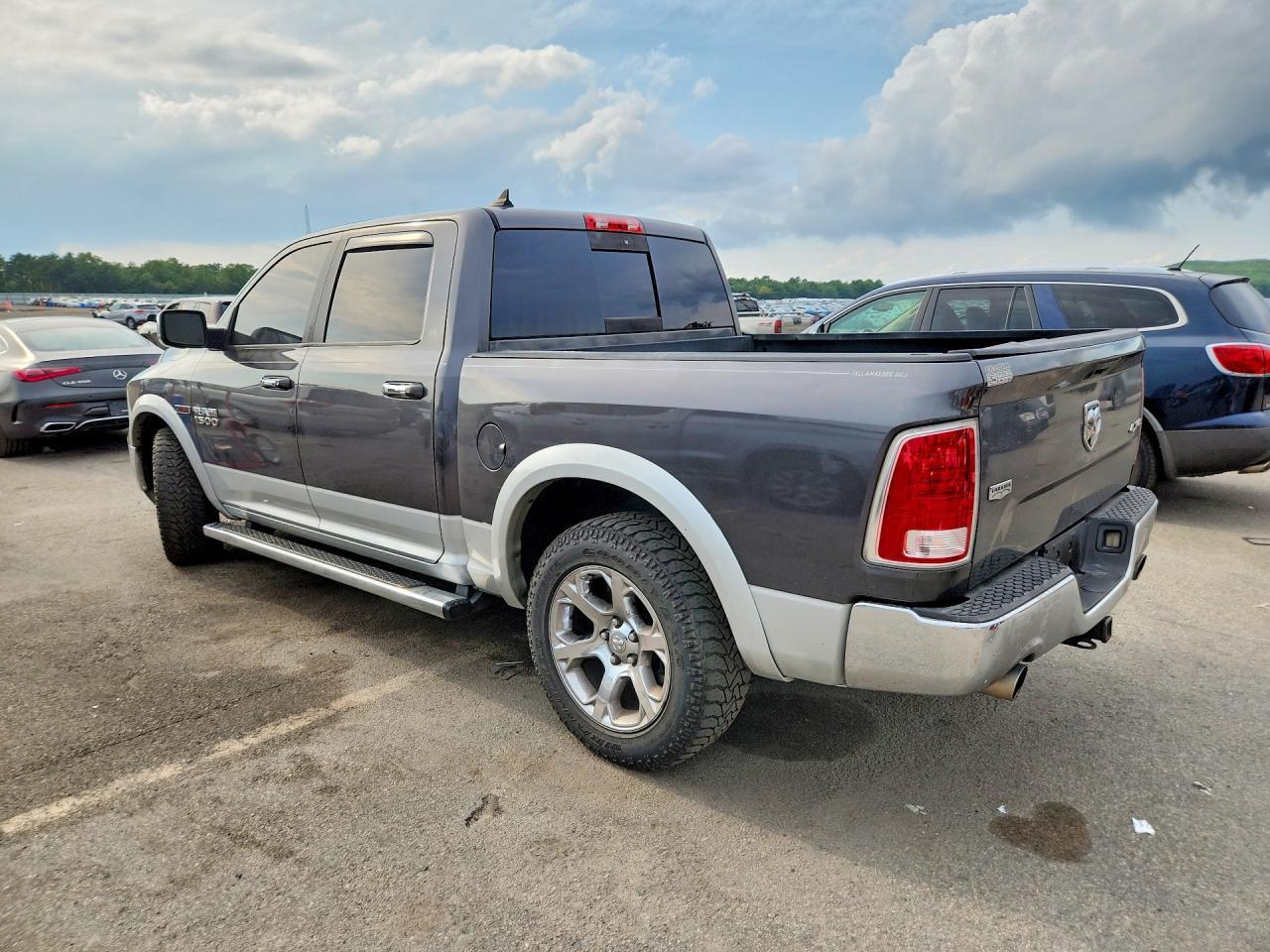 2016 RAM 1500, Laramie