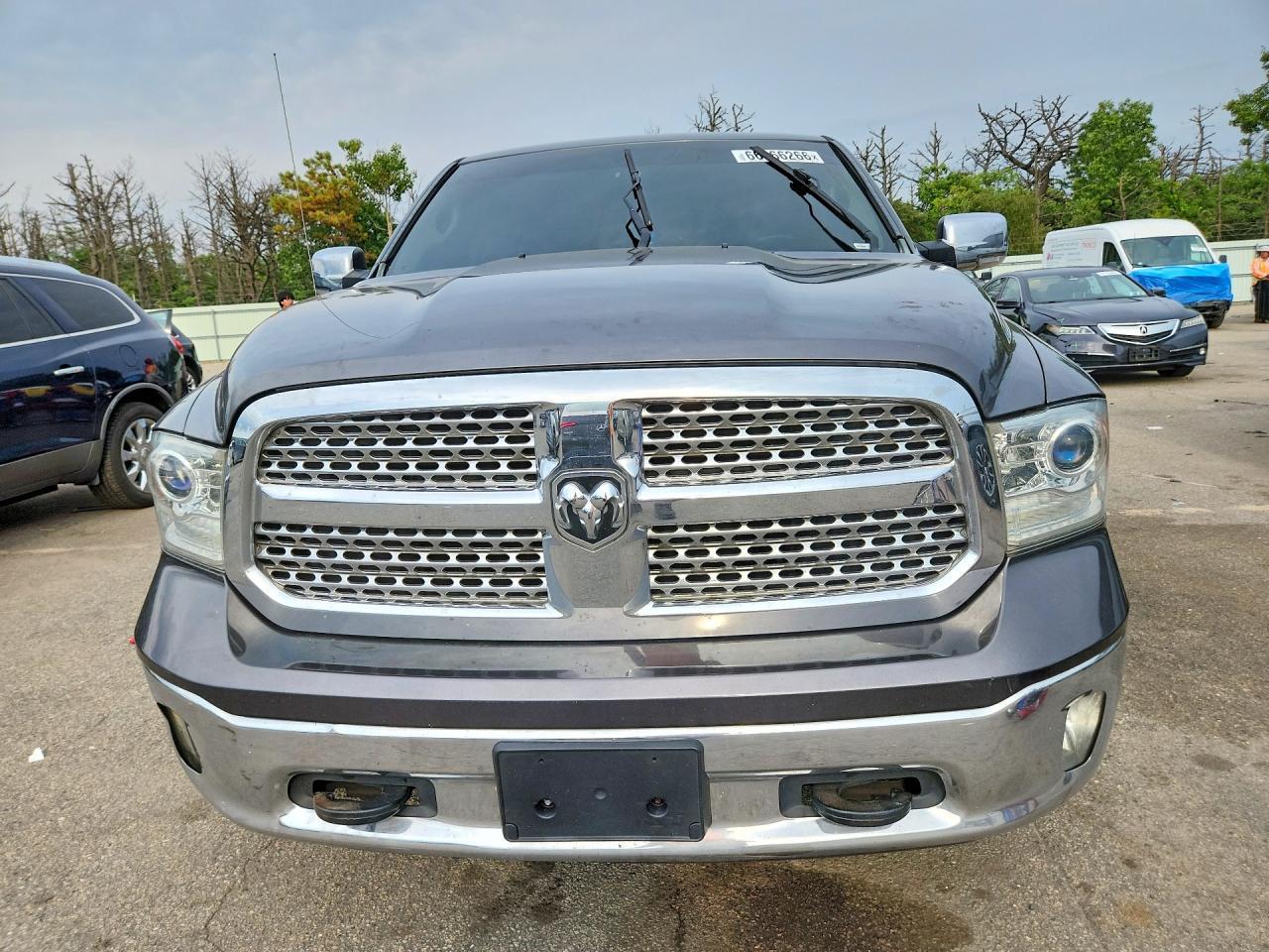 2016 RAM 1500, Laramie