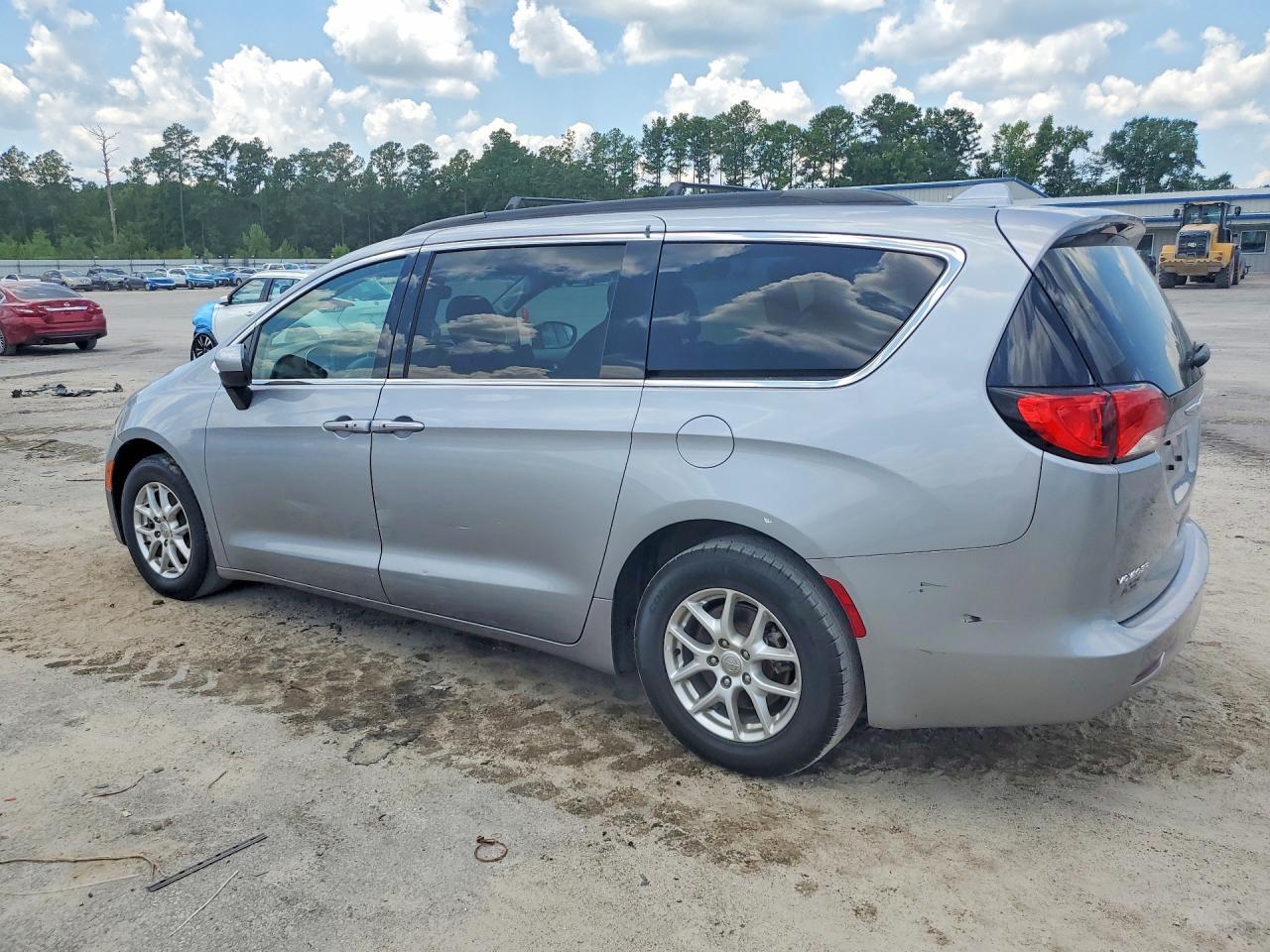 2020 Chrysler Voyager, Lxi