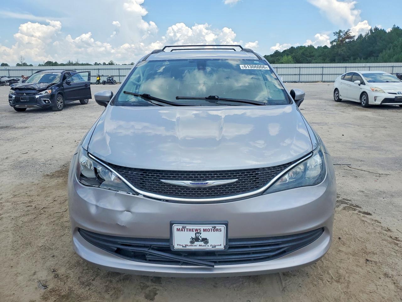 2020 Chrysler Voyager, Lxi