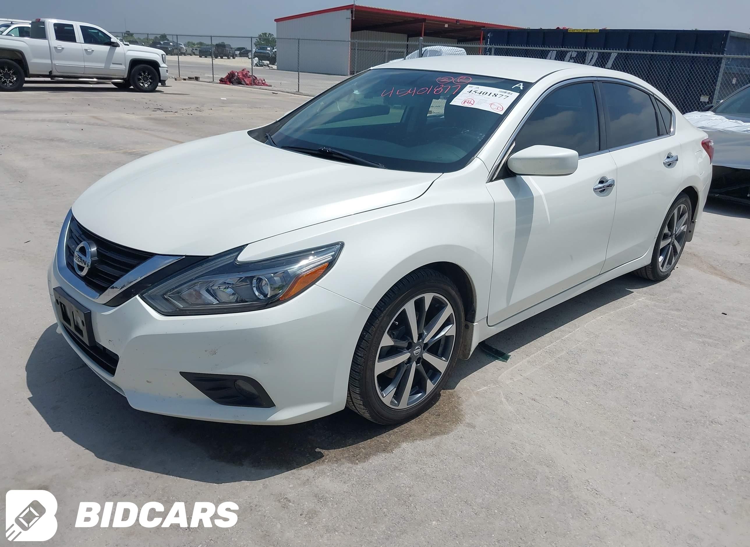 2017 Nissan Altima, 2.5 SR