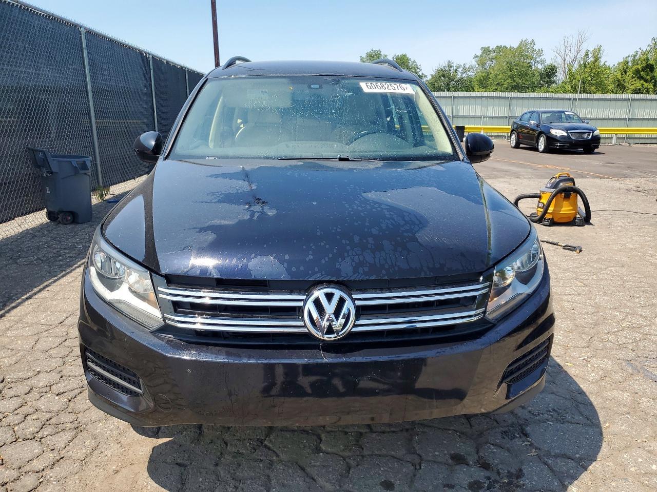 2017 Volkswagen Tiguan, S