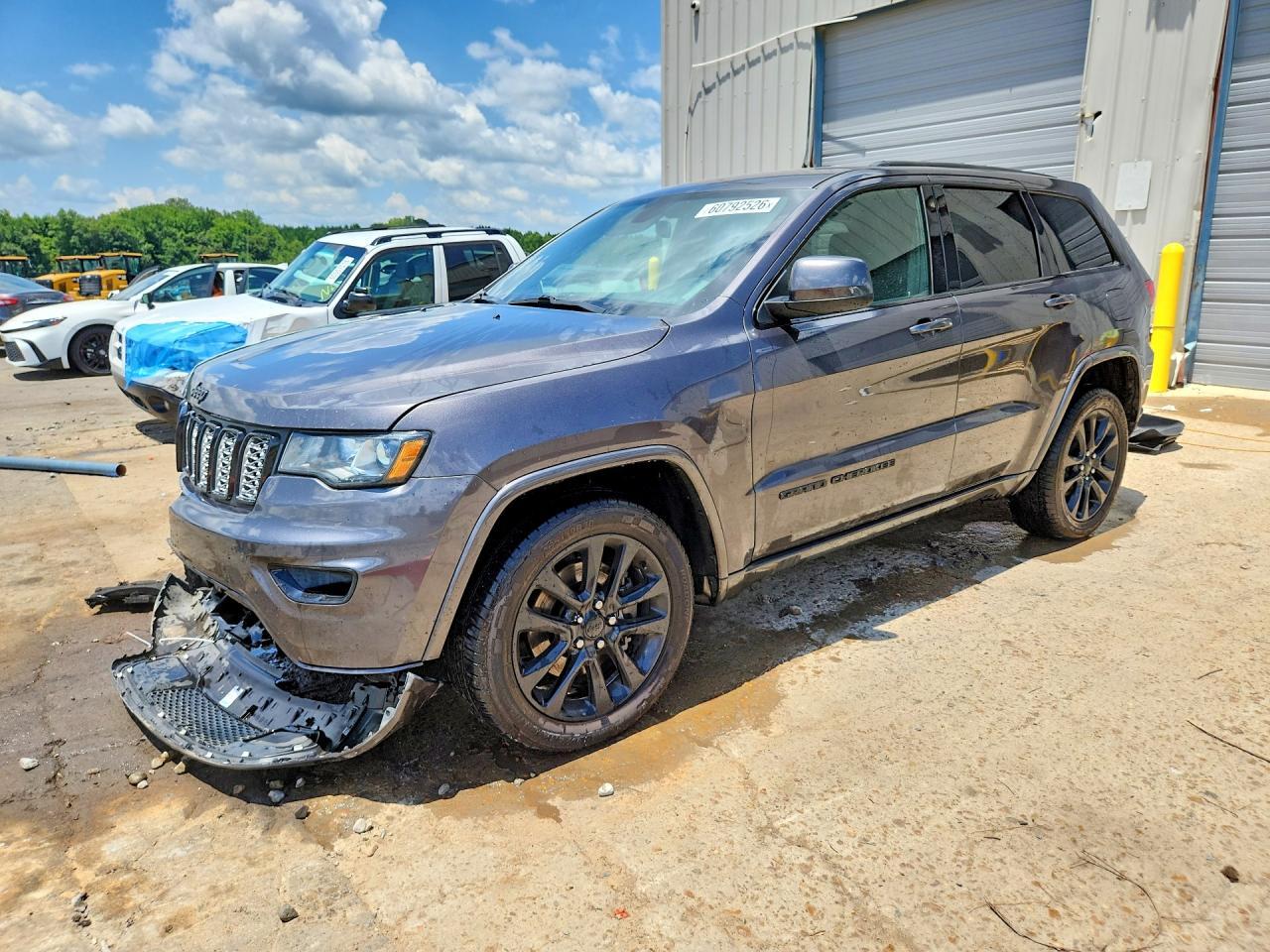 2021 Jeep Grand Cherokee, Laredo