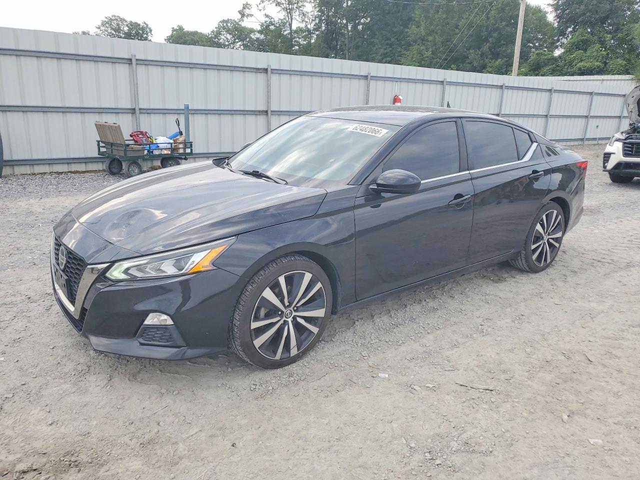 2020 Nissan Altima, SR