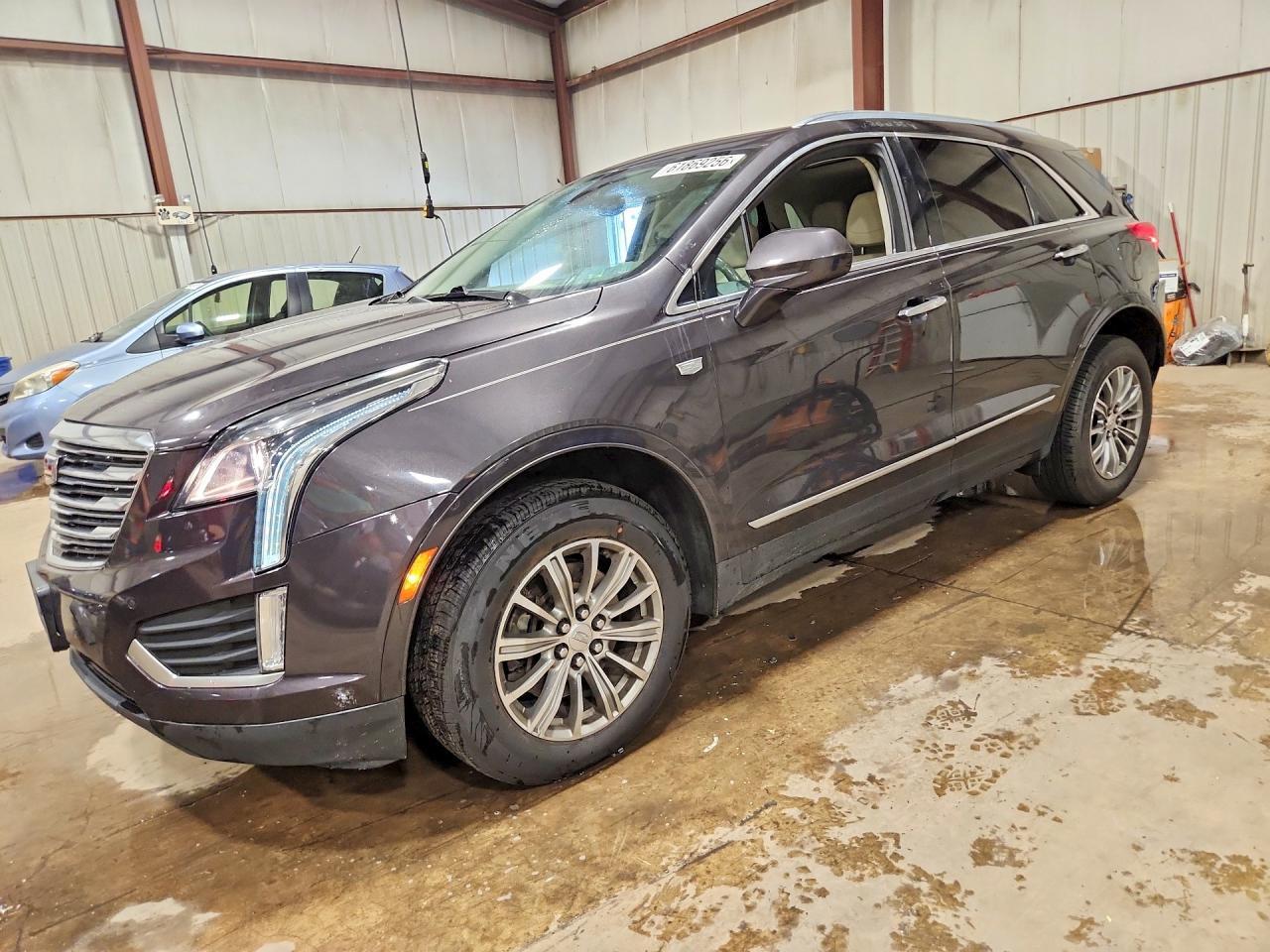 2018 Cadillac XT5, Luxury