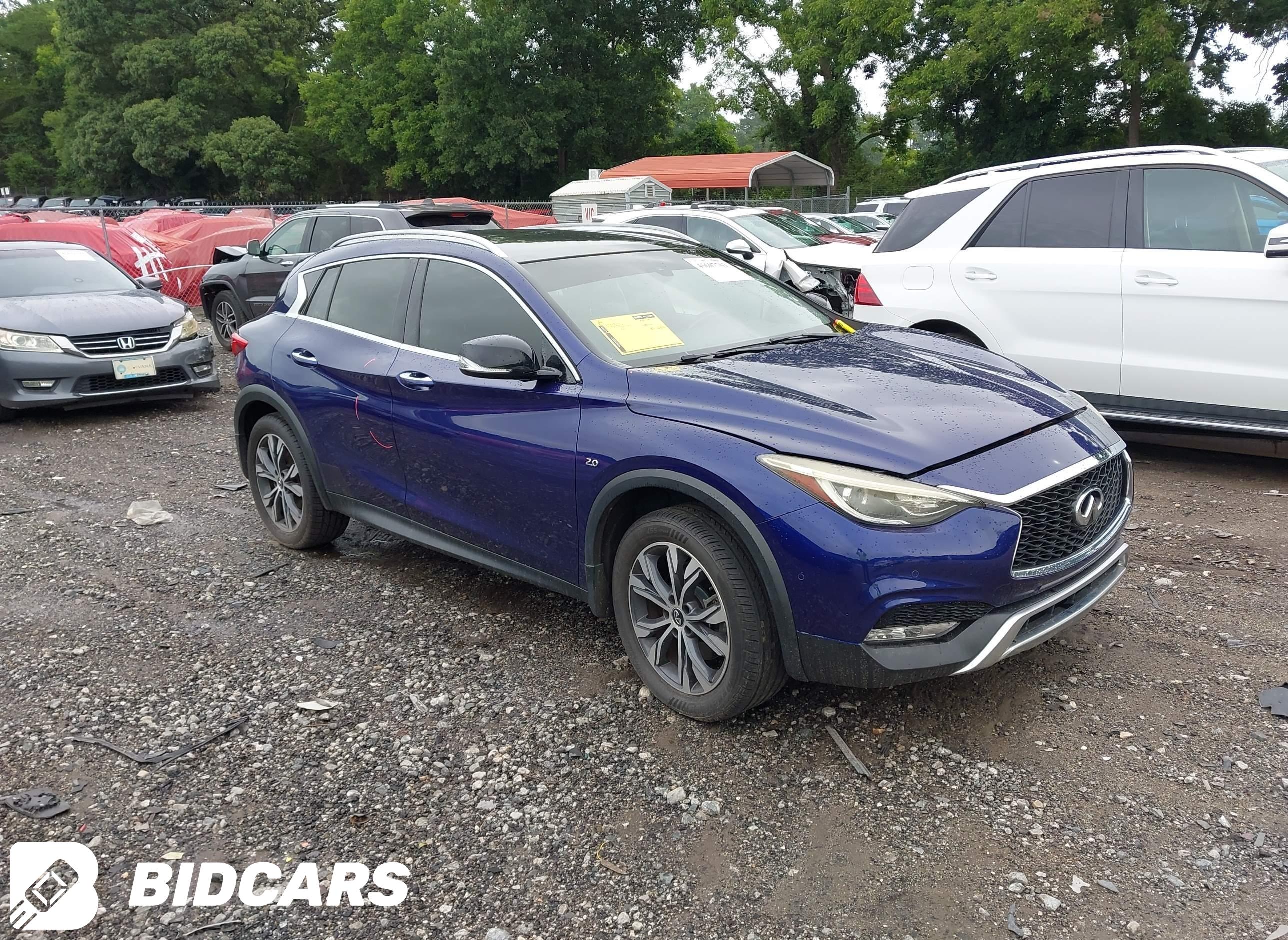2017 Infiniti QX30, Premium