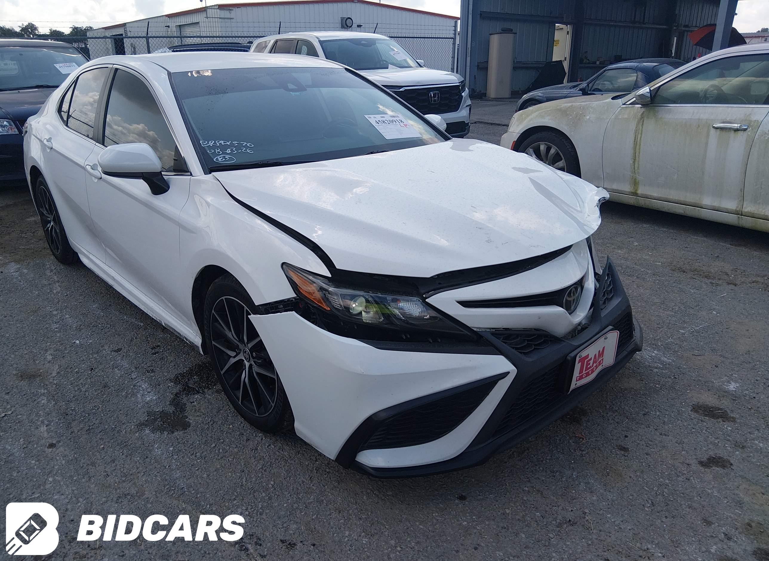 2021 Toyota Camry, SE
