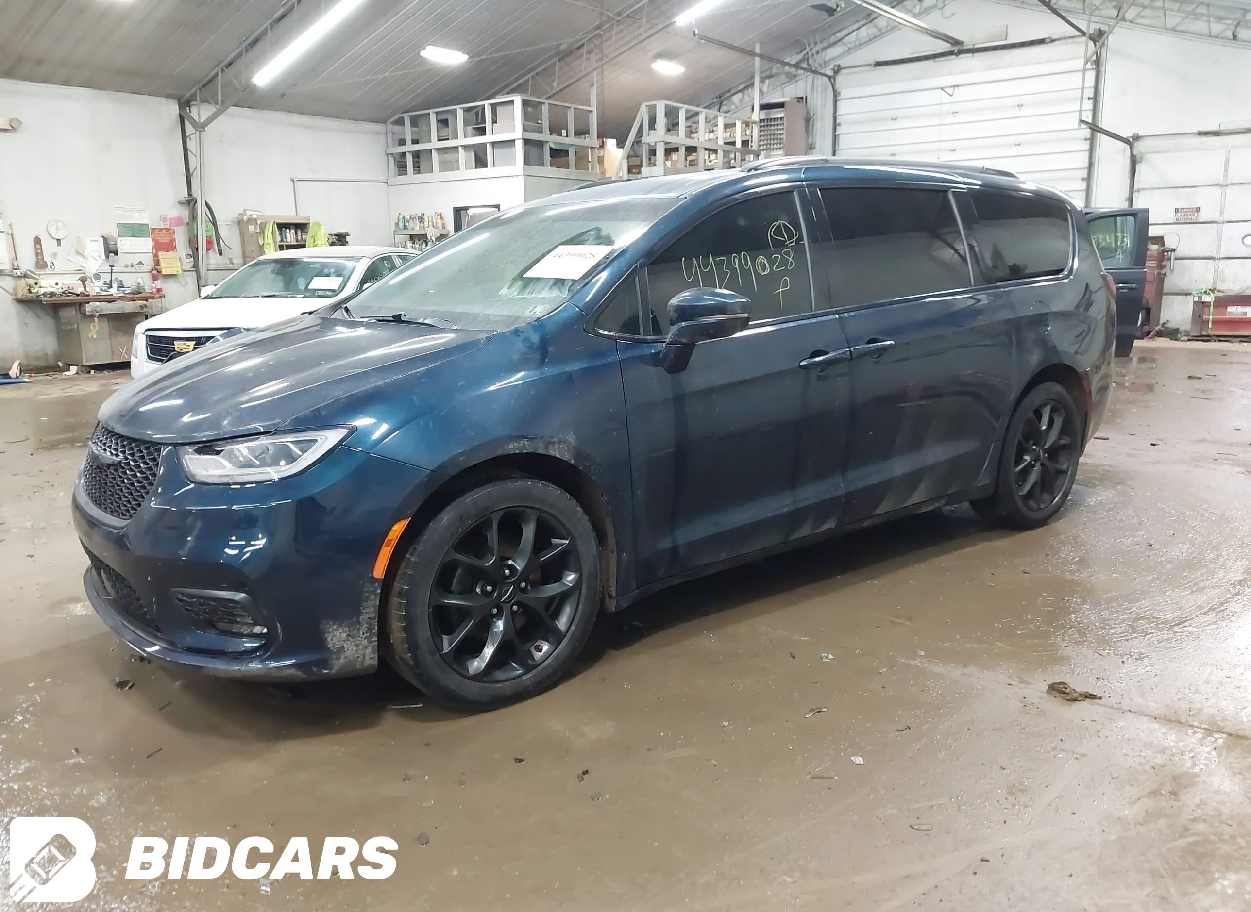 2021 Chrysler Pacifica, Touring
