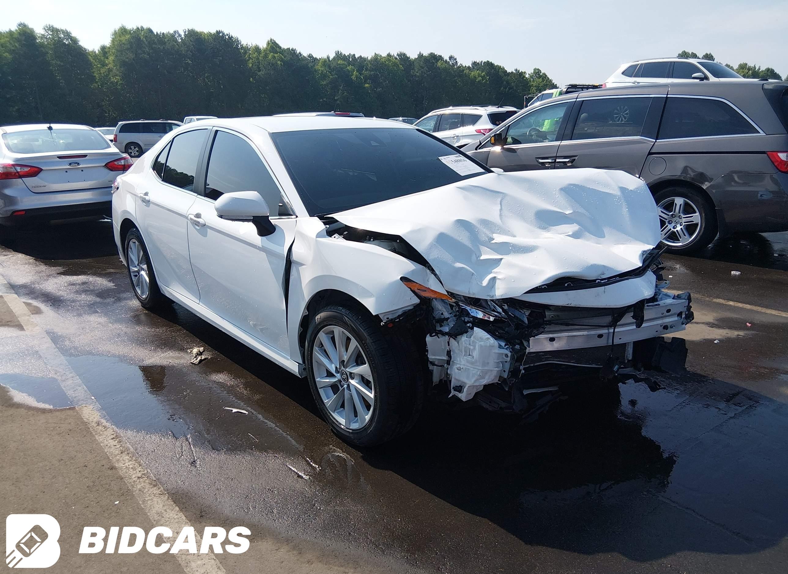 2024 Toyota Camry, LE