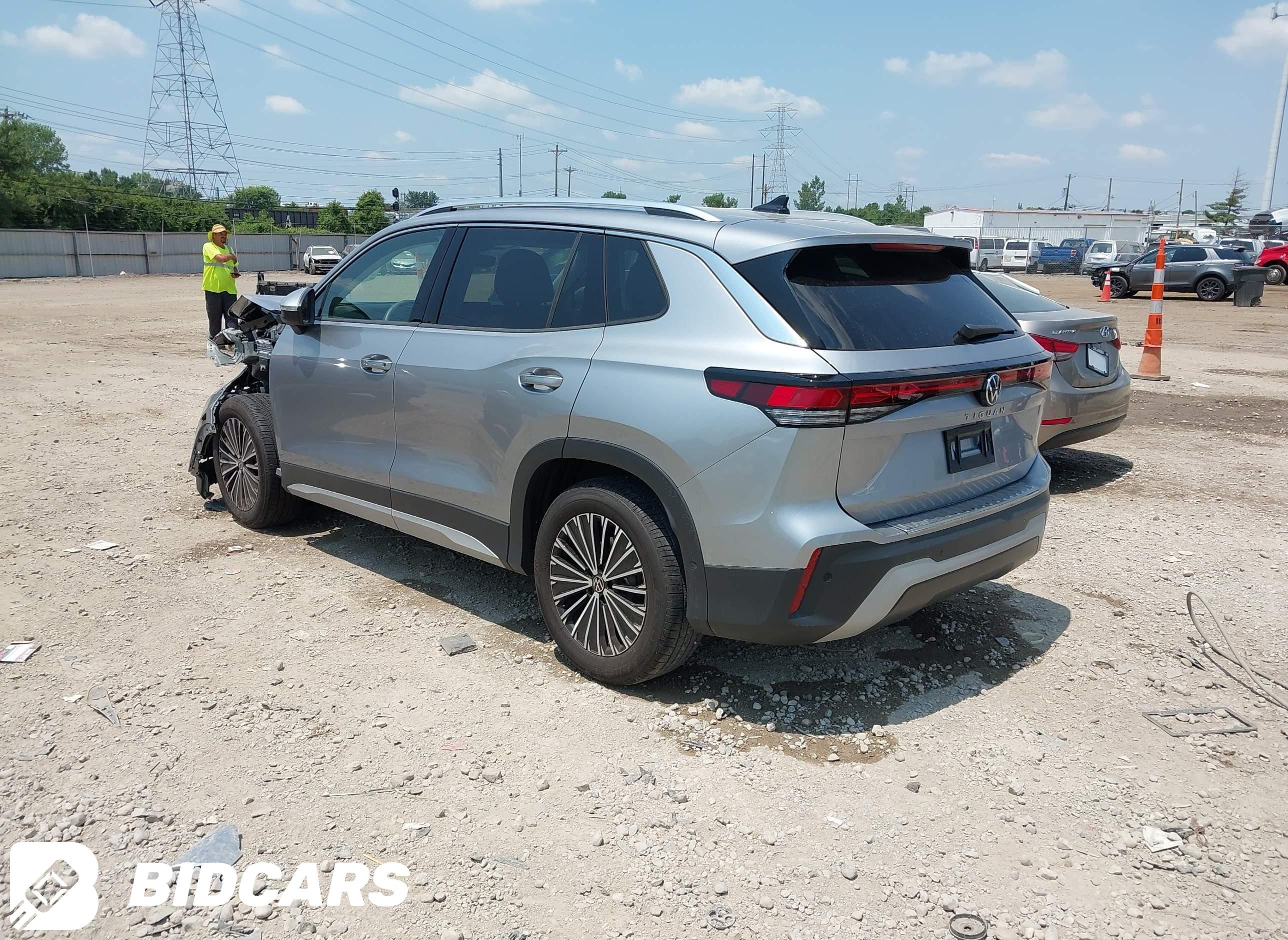 2025 Volkswagen Tiguan, 2.0T S