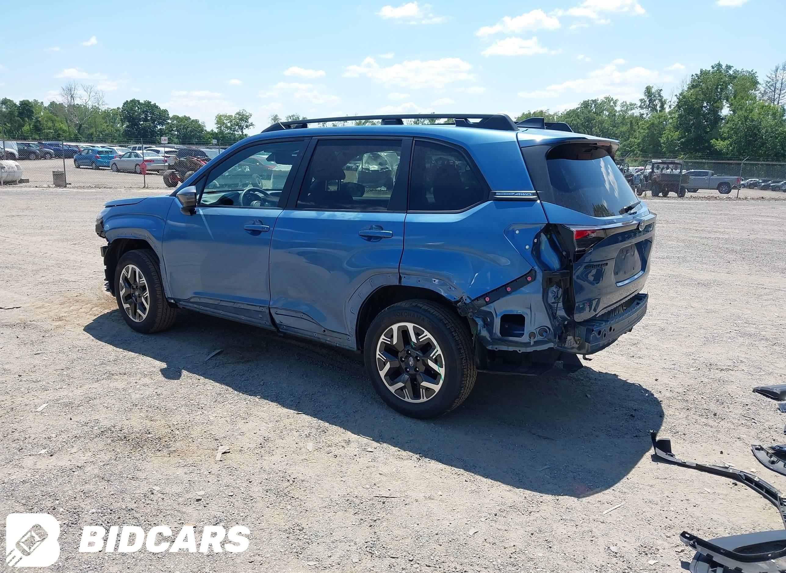 2025 Subaru Forester, Premium