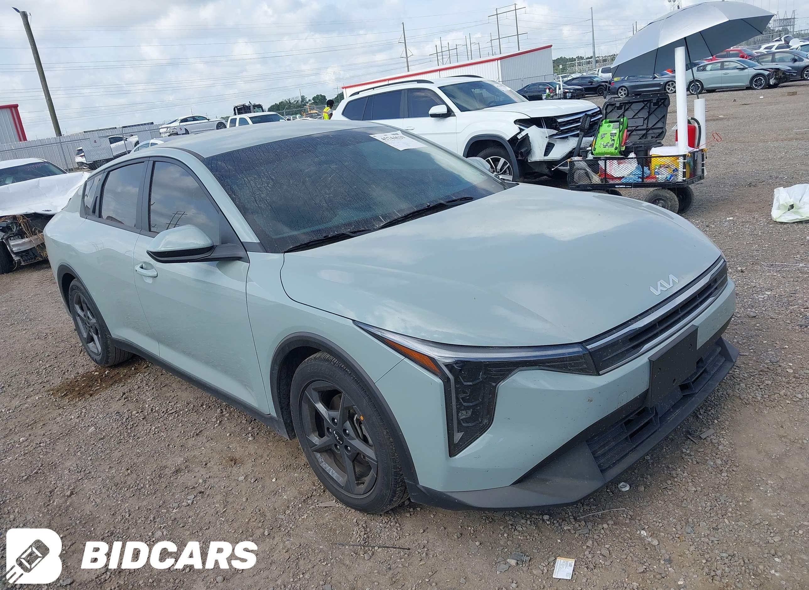 2025 KIA K4, Lxs