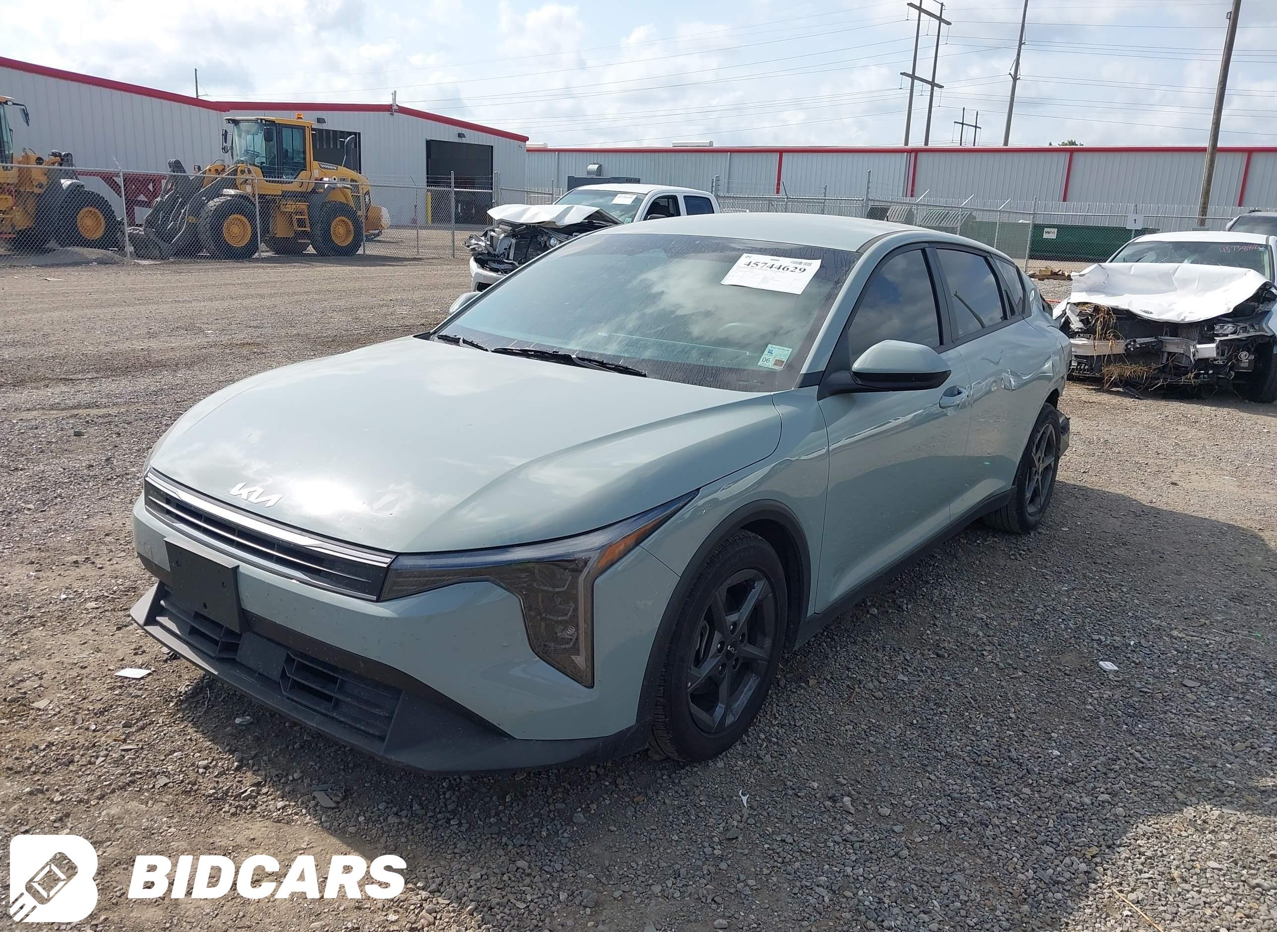 2025 KIA K4, Lxs
