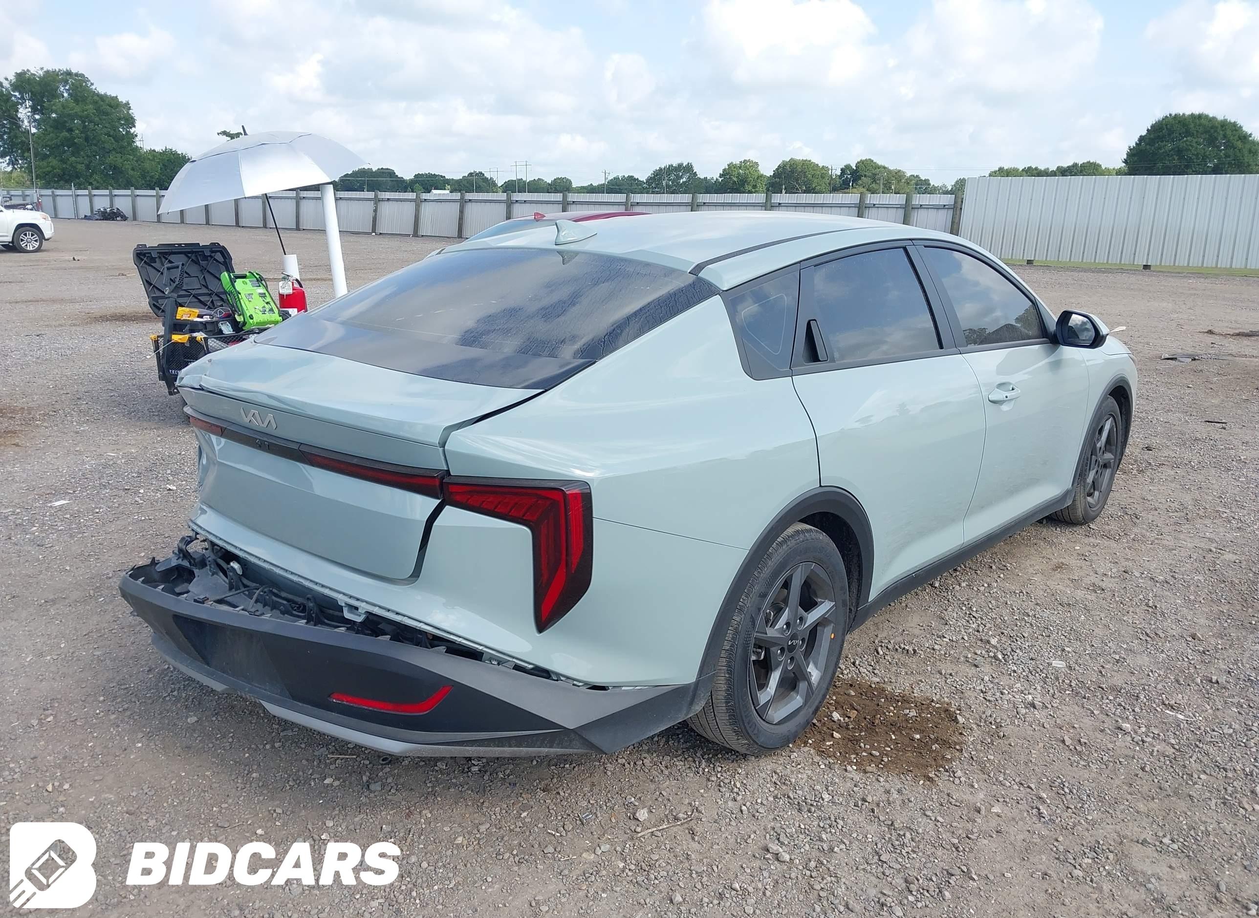 2025 KIA K4, Lxs