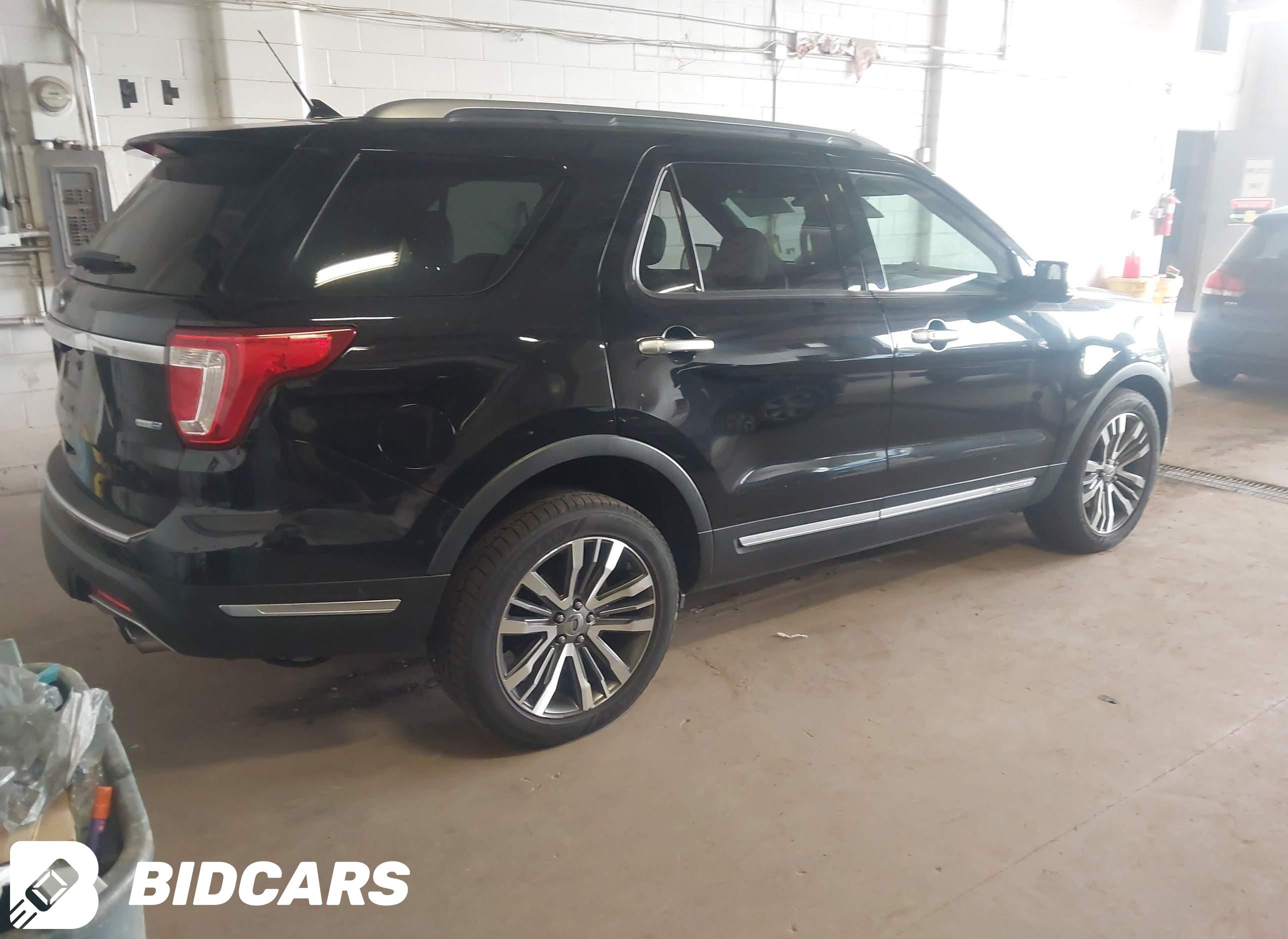 2018 Ford Explorer, Platinum