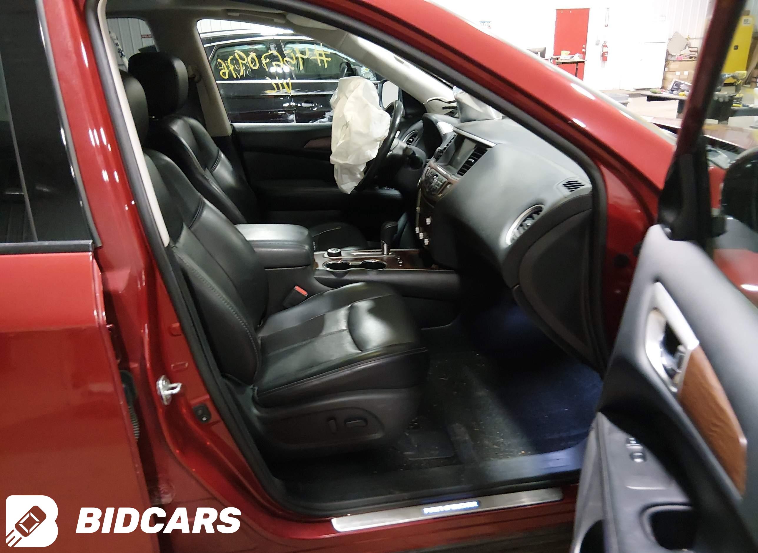 2017 Nissan Pathfinder, Plati...