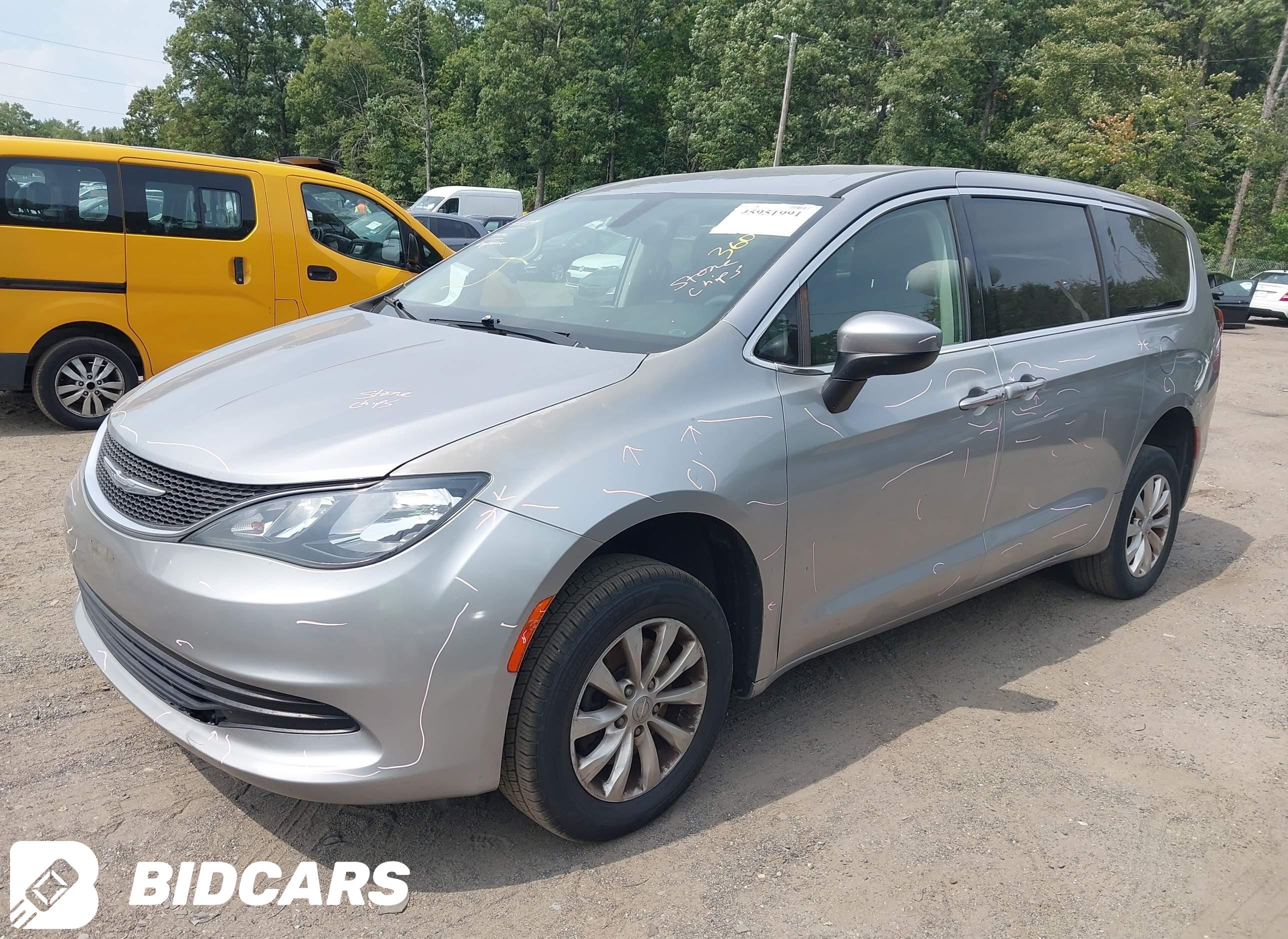 2017 Chrysler Pacifica, Touring