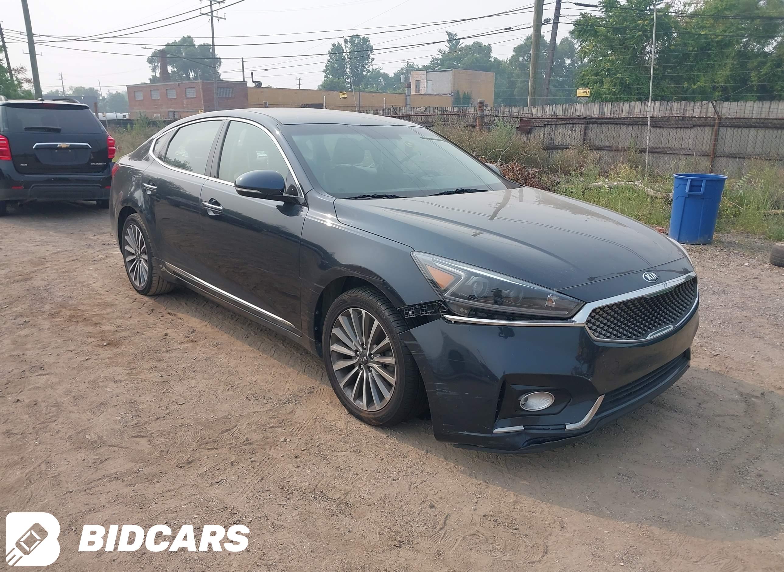 2017 KIA Cadenza, Premium