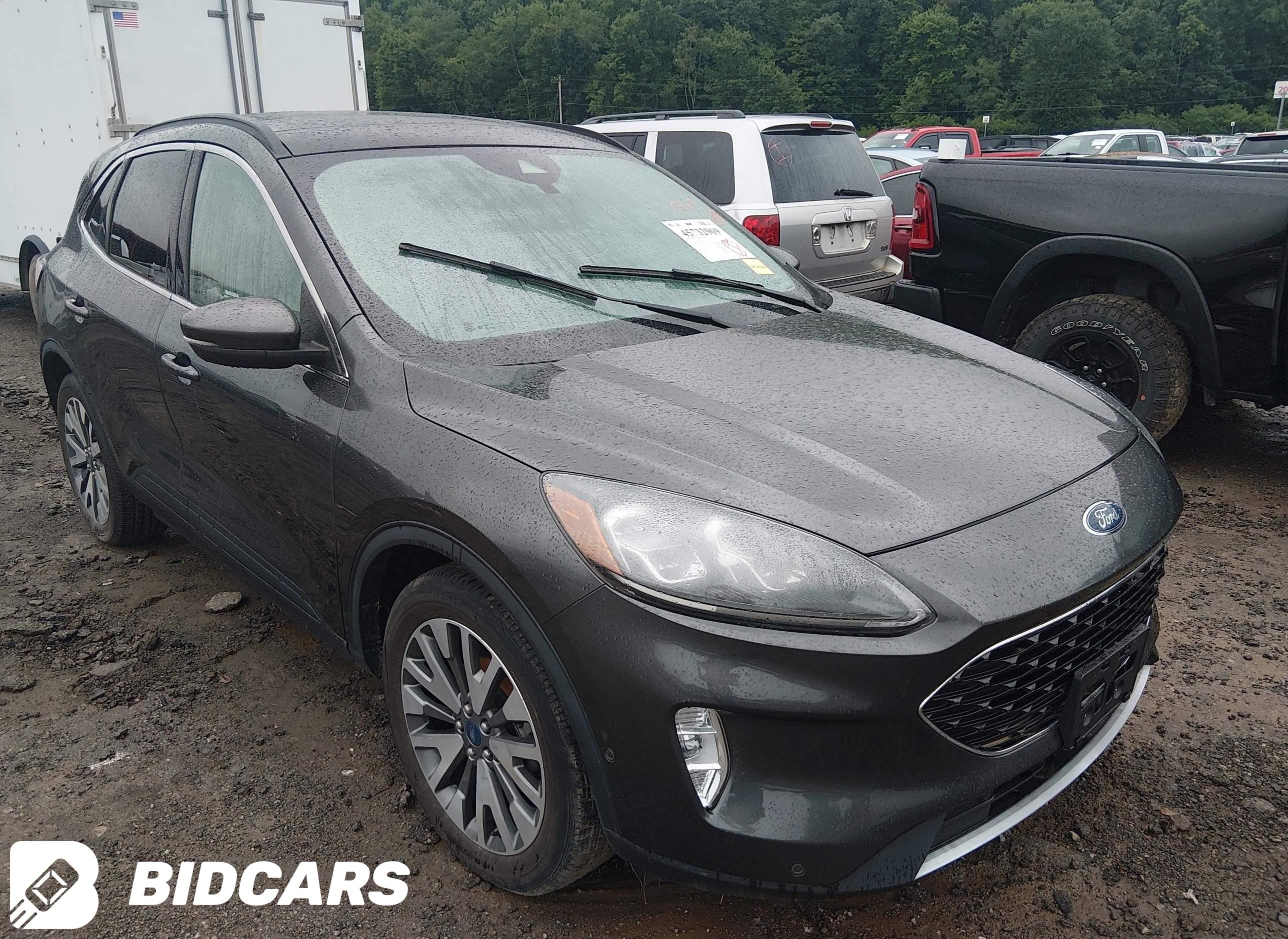 2020 Ford Escape, Titanium